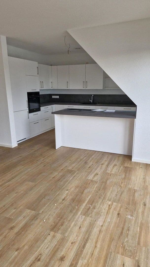 Pronájem bytu 5+1 125 m², Lütjenburger Str. 4a, Plön, Šlesvicko-Holštýnsko Pronájem bytu 5+1 125 m², Lütjenburger Str. 4a, Plön, Šlesvicko-Holštýnsko