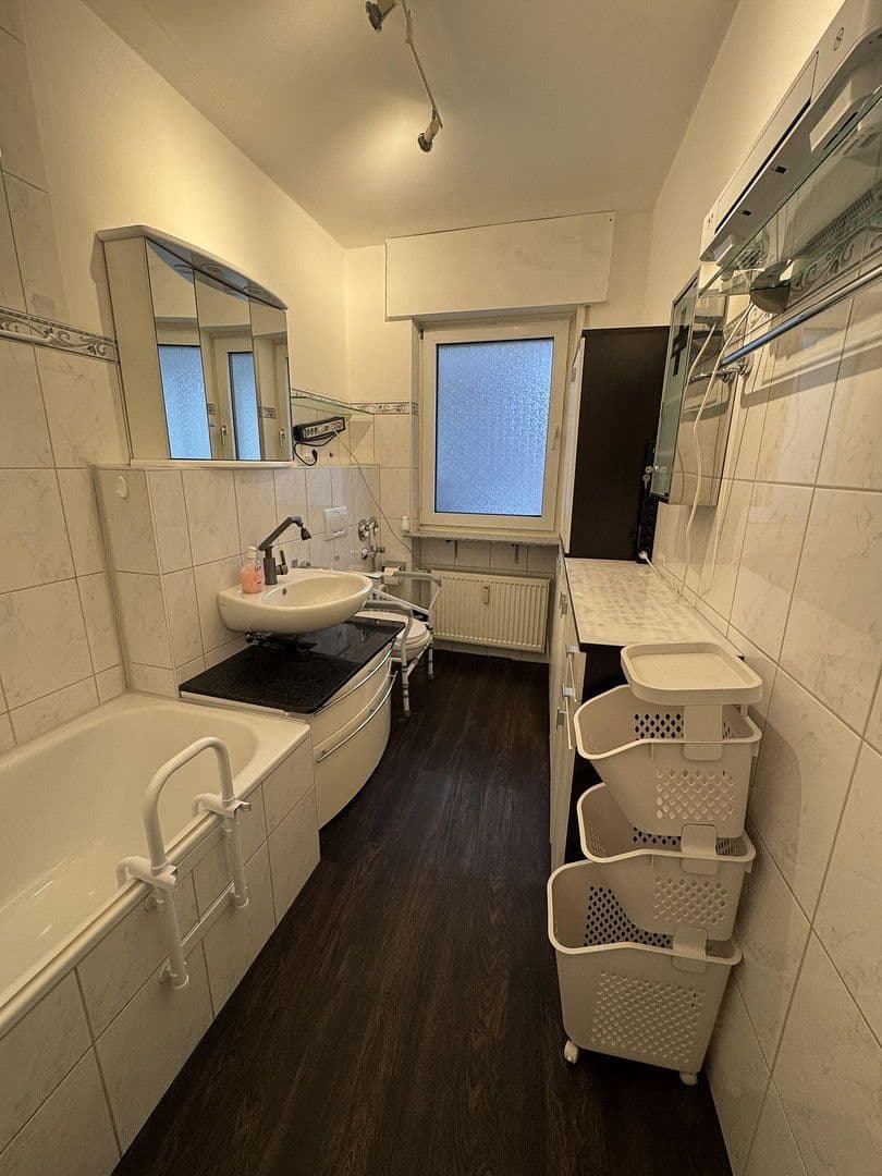 Pronájem bytu 3+1 90 m², Frankfurt am Main, Hessen Pronájem bytu 3+1 90 m², Frankfurt am Main, Hessen