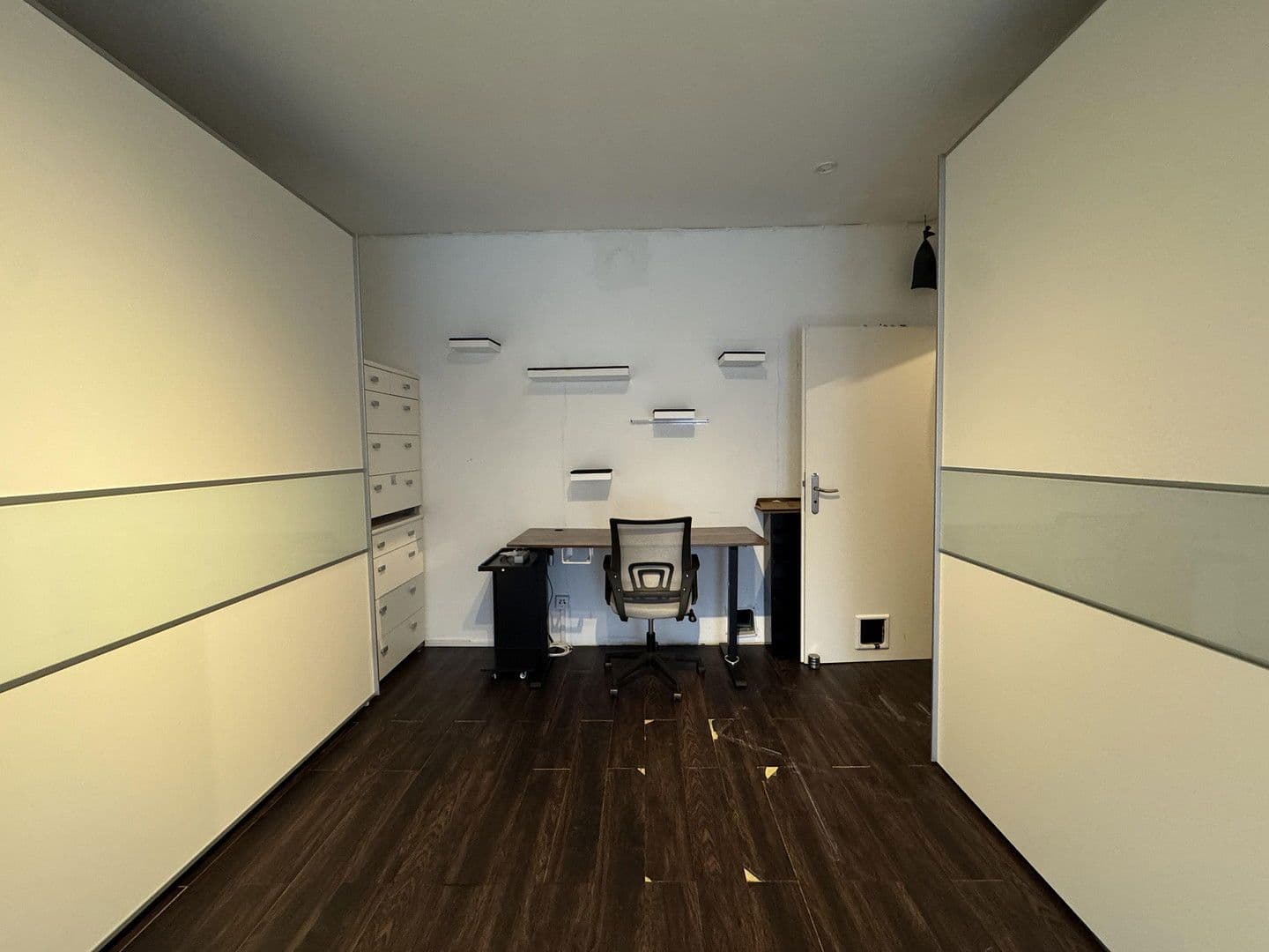 Pronájem bytu 3+1 90 m², Frankfurt am Main, Hessen Pronájem bytu 3+1 90 m², Frankfurt am Main, Hessen