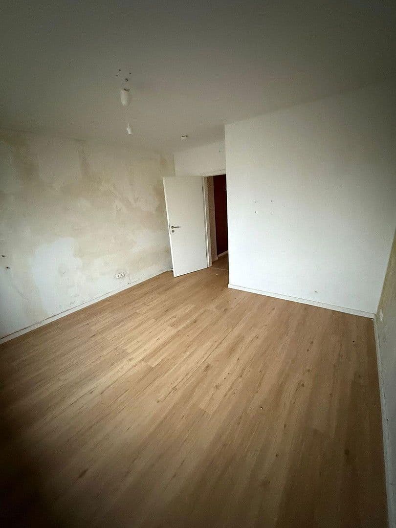 Pronájem bytu 4+1 88 m², Sauerweinstr. 8-12, Darmstadt, Hessen Pronájem bytu 4+1 88 m², Sauerweinstr. 8-12, Darmstadt, Hessen