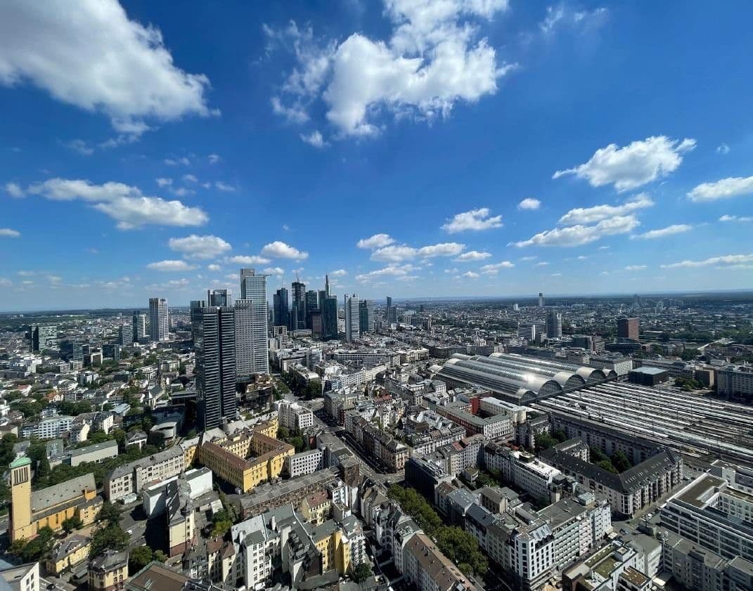 Pronájem bytu 4+1 184 m², Europa-Allee 2, Frankfurt am Main, Hessen Pronájem bytu 4+1 184 m², Europa-Allee 2, Frankfurt am Main, Hessen