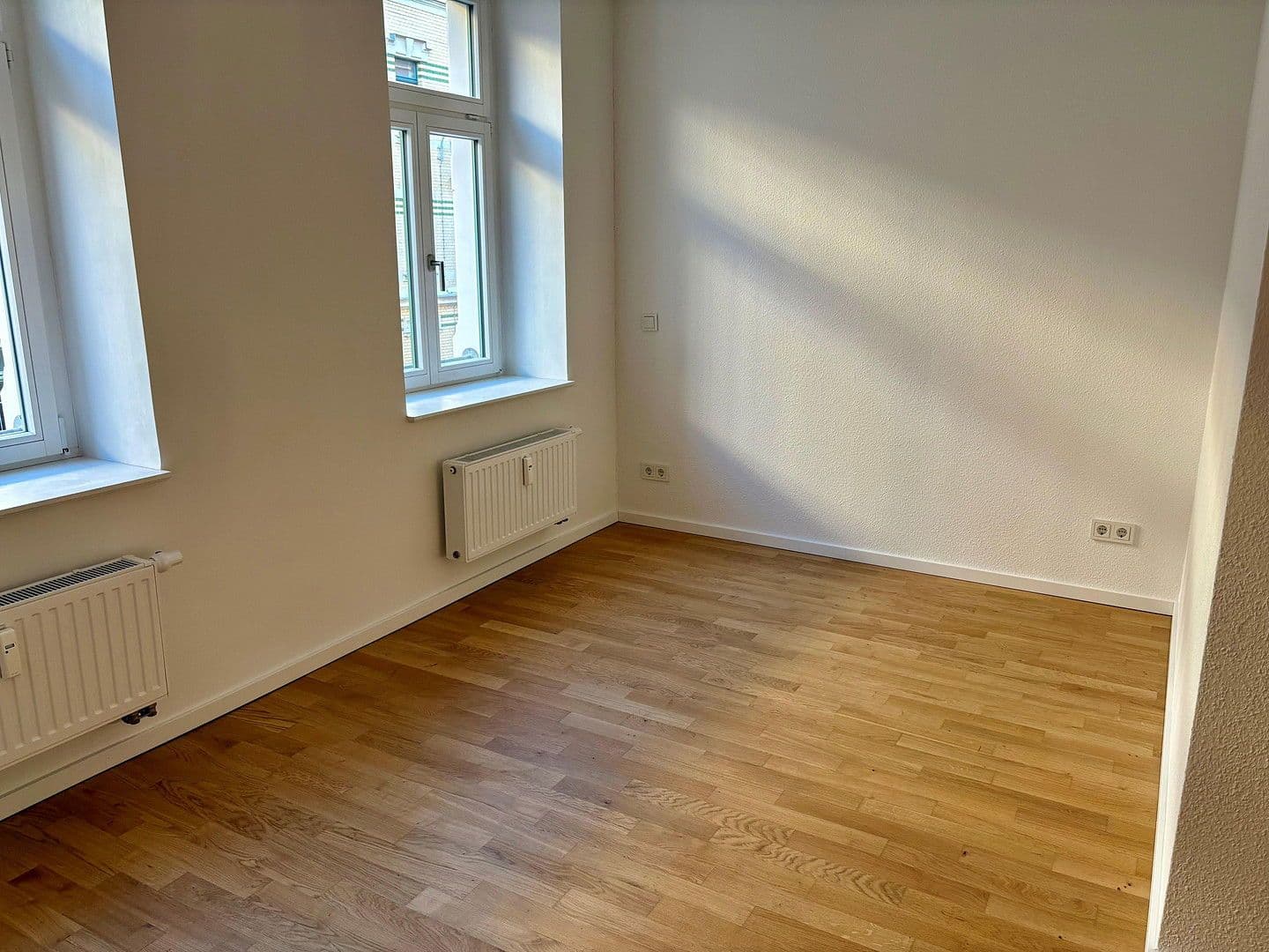 Pronájem bytu 3+1 74 m², Rinckartstraße 5, Leipzig, Sasko Pronájem bytu 3+1 74 m², Rinckartstraße 5, Leipzig, Sasko