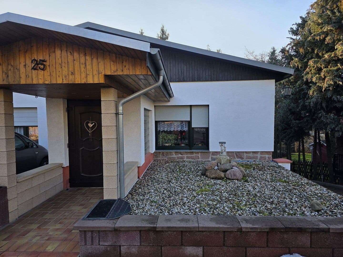 Prodej domu 144 m², pozemek 2.200 m², Petersberg, Sasko-Anhaltsko Prodej domu 144 m², pozemek 2.200 m², Petersberg, Sasko-Anhaltsko