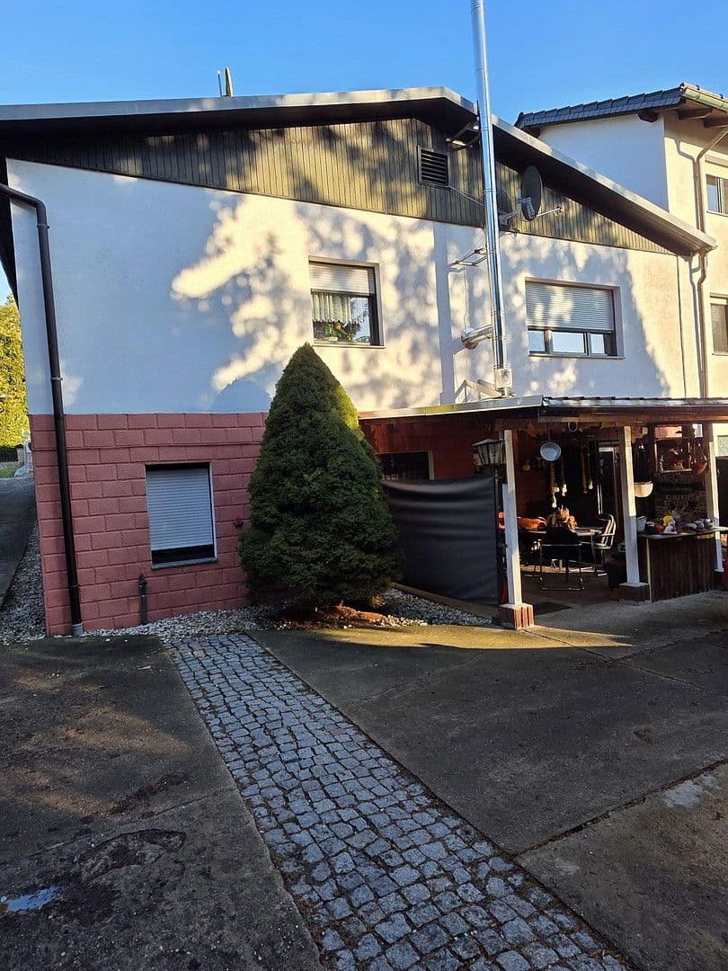 Prodej domu 144 m², pozemek 2.200 m², Petersberg, Sasko-Anhaltsko Prodej domu 144 m², pozemek 2.200 m², Petersberg, Sasko-Anhaltsko