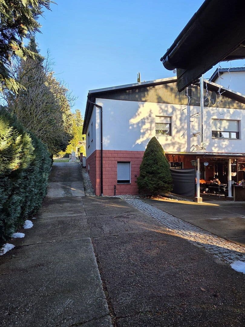 Prodej domu 144 m², pozemek 2.200 m², Petersberg, Sasko-Anhaltsko Prodej domu 144 m², pozemek 2.200 m², Petersberg, Sasko-Anhaltsko