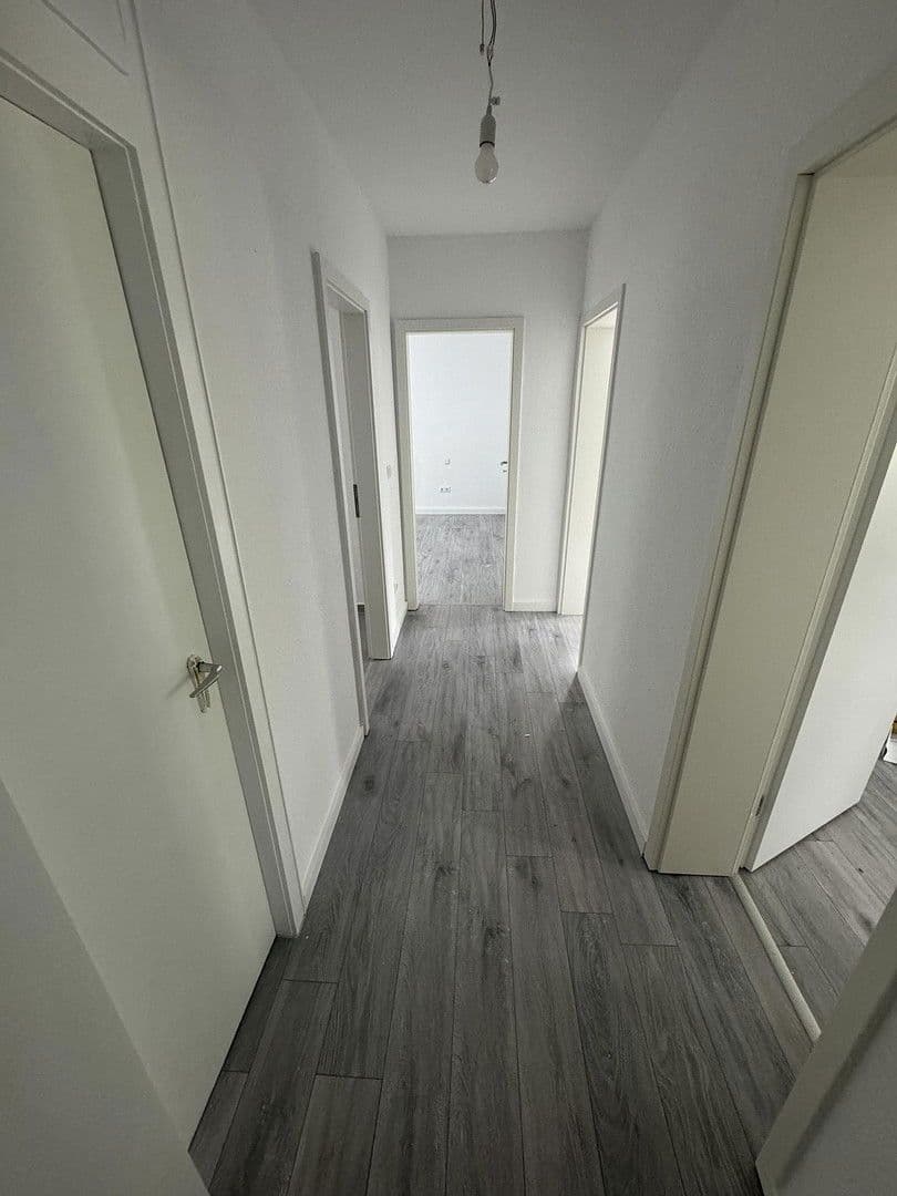 Pronájem bytu 3+1 70 m², Am Tongrund 15 A, Wennigsen (Deister), Dolní Sasko Pronájem bytu 3+1 70 m², Am Tongrund 15 A, Wennigsen (Deister), Dolní Sasko