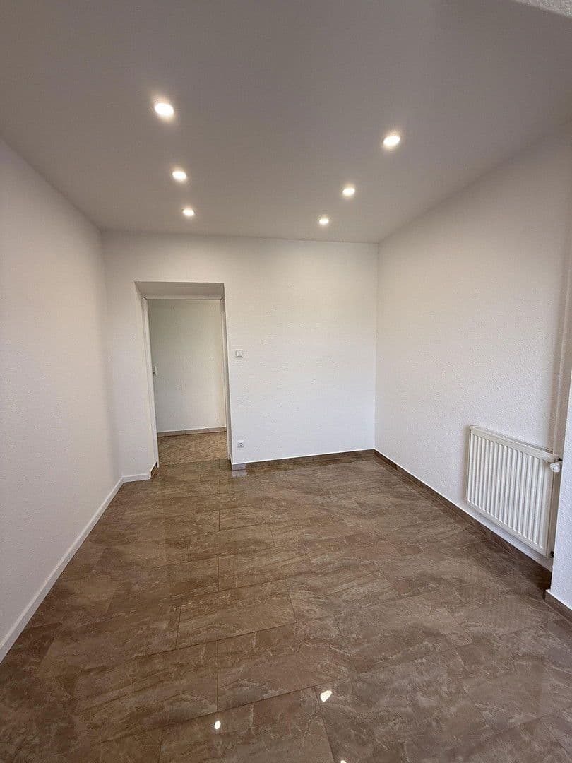 Pronájem bytu 4+1 80 m², Altstadtstraße 25, Leverkusen, Severní Porýní-Vestfálsko Pronájem bytu 4+1 80 m², Altstadtstraße 25, Leverkusen, Severní Porýní-Vestfálsko