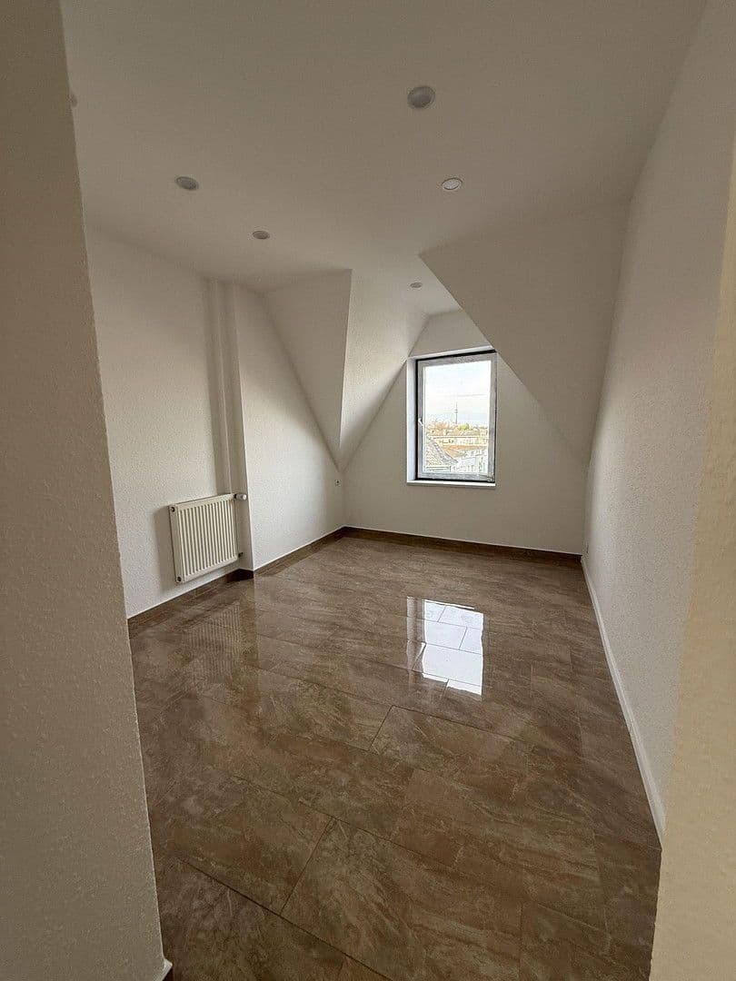 Pronájem bytu 4+1 80 m², Altstadtstraße 25, Leverkusen, Severní Porýní-Vestfálsko Pronájem bytu 4+1 80 m², Altstadtstraße 25, Leverkusen, Severní Porýní-Vestfálsko