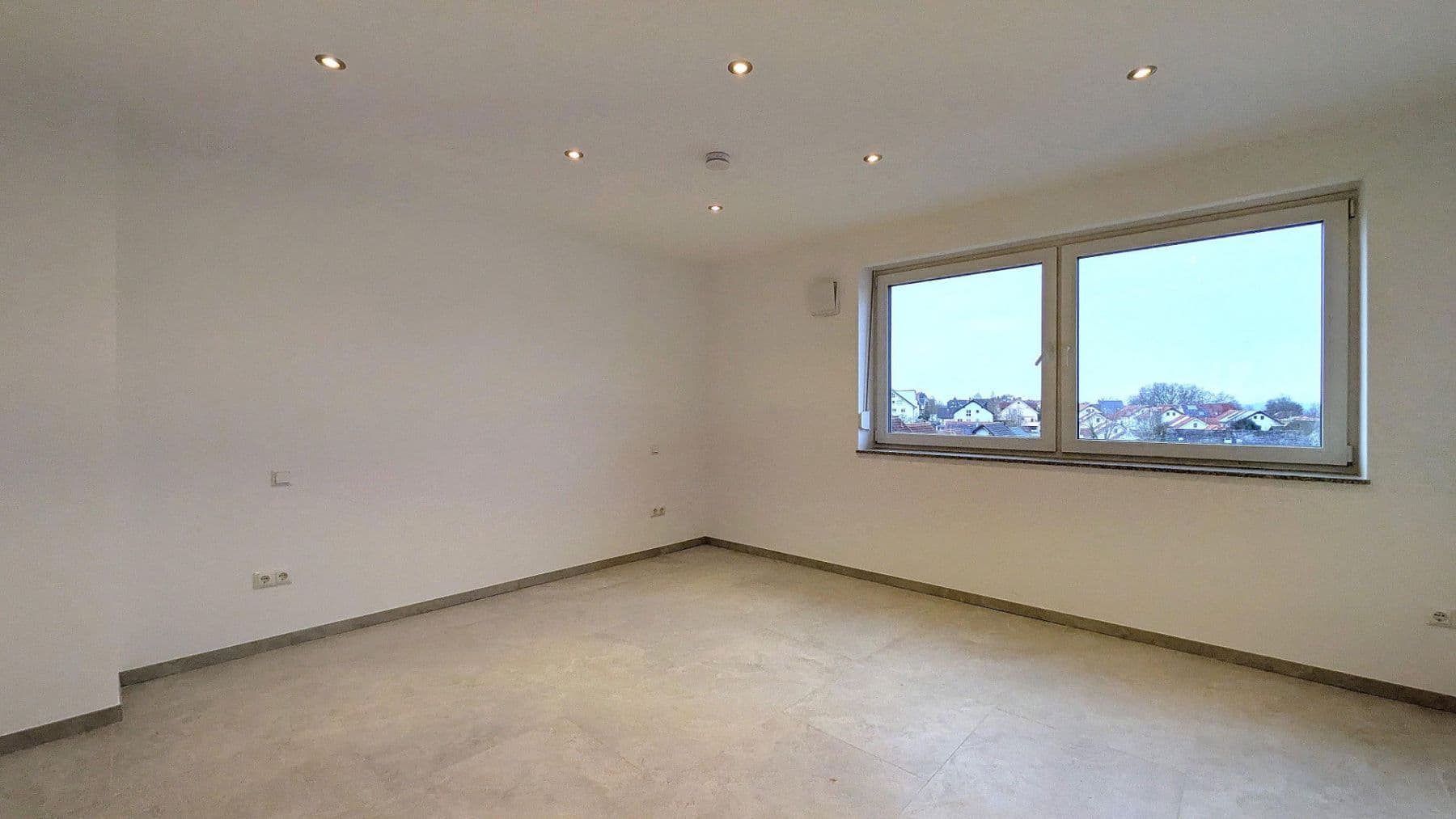 Pronájem bytu 4+1 110 m², Schöneck, Hessen Pronájem bytu 4+1 110 m², Schöneck, Hessen