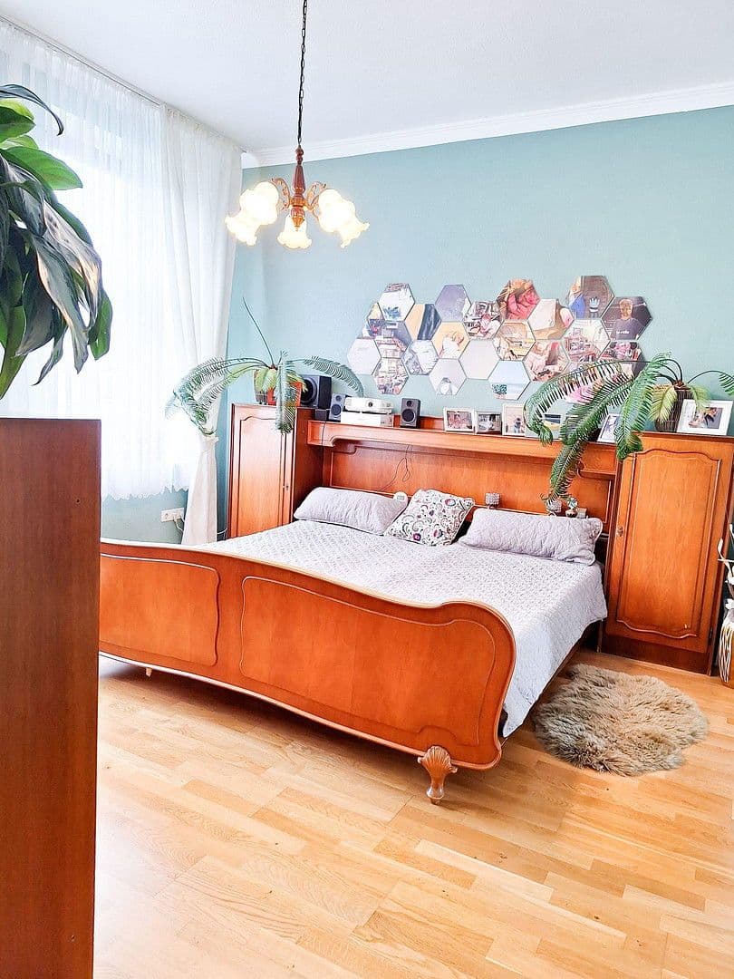 Prodej domu 204 m², pozemek 495 m², Krefeld, Severní Porýní-Vestfálsko Prodej domu 204 m², pozemek 495 m², Krefeld, Severní Porýní-Vestfálsko