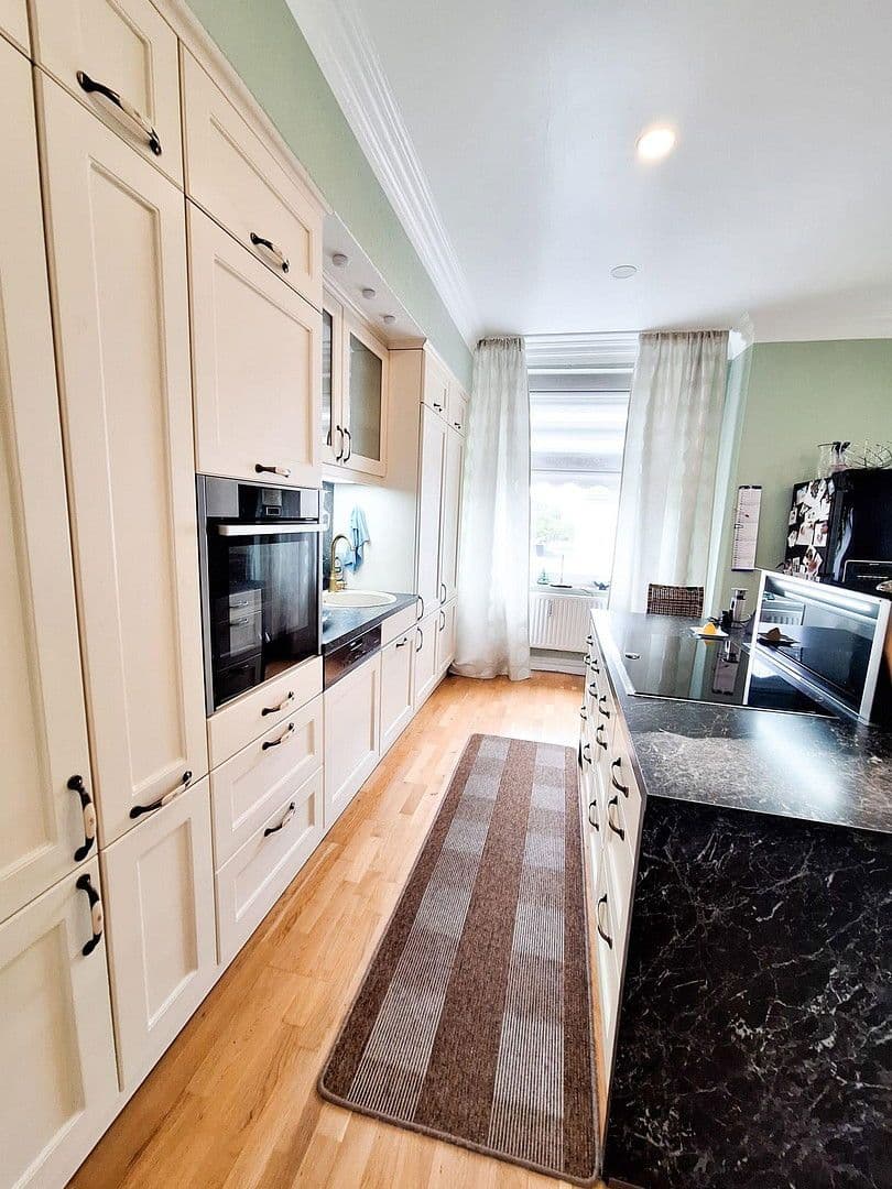 Prodej domu 204 m², pozemek 495 m², Krefeld, Severní Porýní-Vestfálsko Prodej domu 204 m², pozemek 495 m², Krefeld, Severní Porýní-Vestfálsko