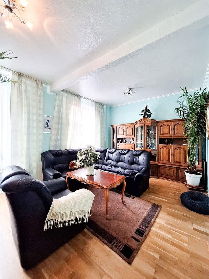 Prodej domu 204 m², pozemek 495 m², Krefeld, Severní Porýní-Vestfálsko Prodej domu 204 m², pozemek 495 m², Krefeld, Severní Porýní-Vestfálsko