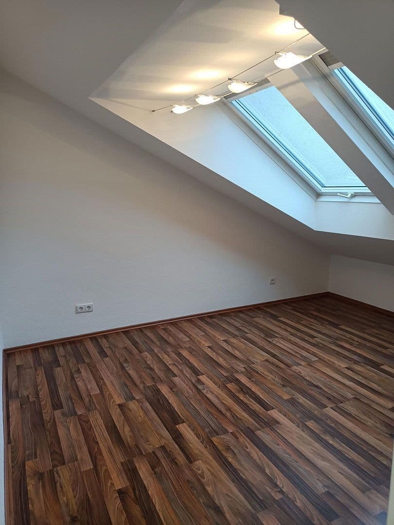 Pronájem bytu 2+1 51 m², Balinger Str. 12, Leonberg, Bádensko-Württembersko Pronájem bytu 2+1 51 m², Balinger Str. 12, Leonberg, Bádensko-Württembersko
