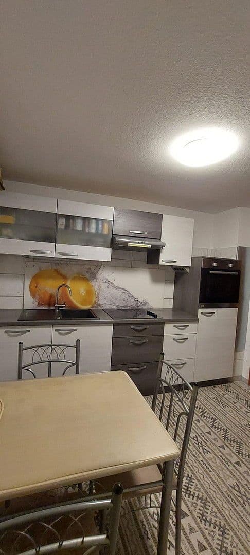 Pronájem bytu 3+1 86 m², Tulpenweg 5, Friesenheim, Bádensko-Württembersko Pronájem bytu 3+1 86 m², Tulpenweg 5, Friesenheim, Bádensko-Württembersko