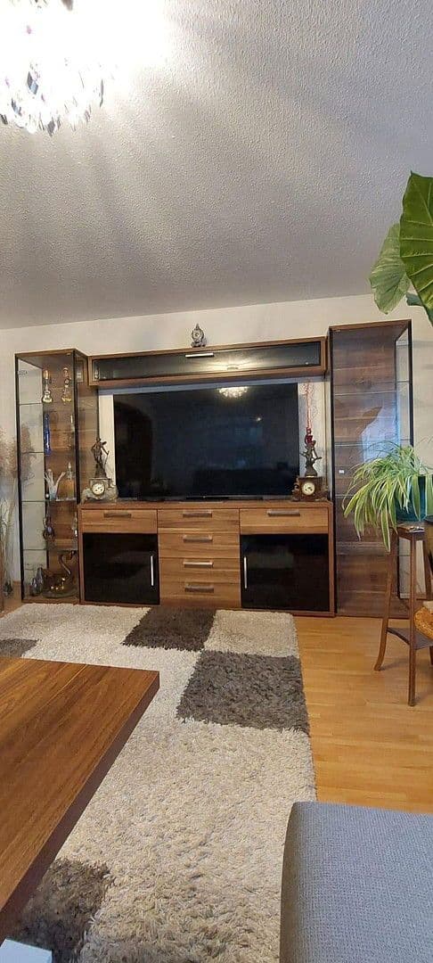 Pronájem bytu 3+1 86 m², Tulpenweg 5, Friesenheim, Bádensko-Württembersko Pronájem bytu 3+1 86 m², Tulpenweg 5, Friesenheim, Bádensko-Württembersko