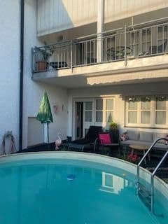 Prodej domu 274 m², pozemek 679 m², Nandlstadt, Bavorsko Prodej domu 274 m², pozemek 679 m², Nandlstadt, Bavorsko