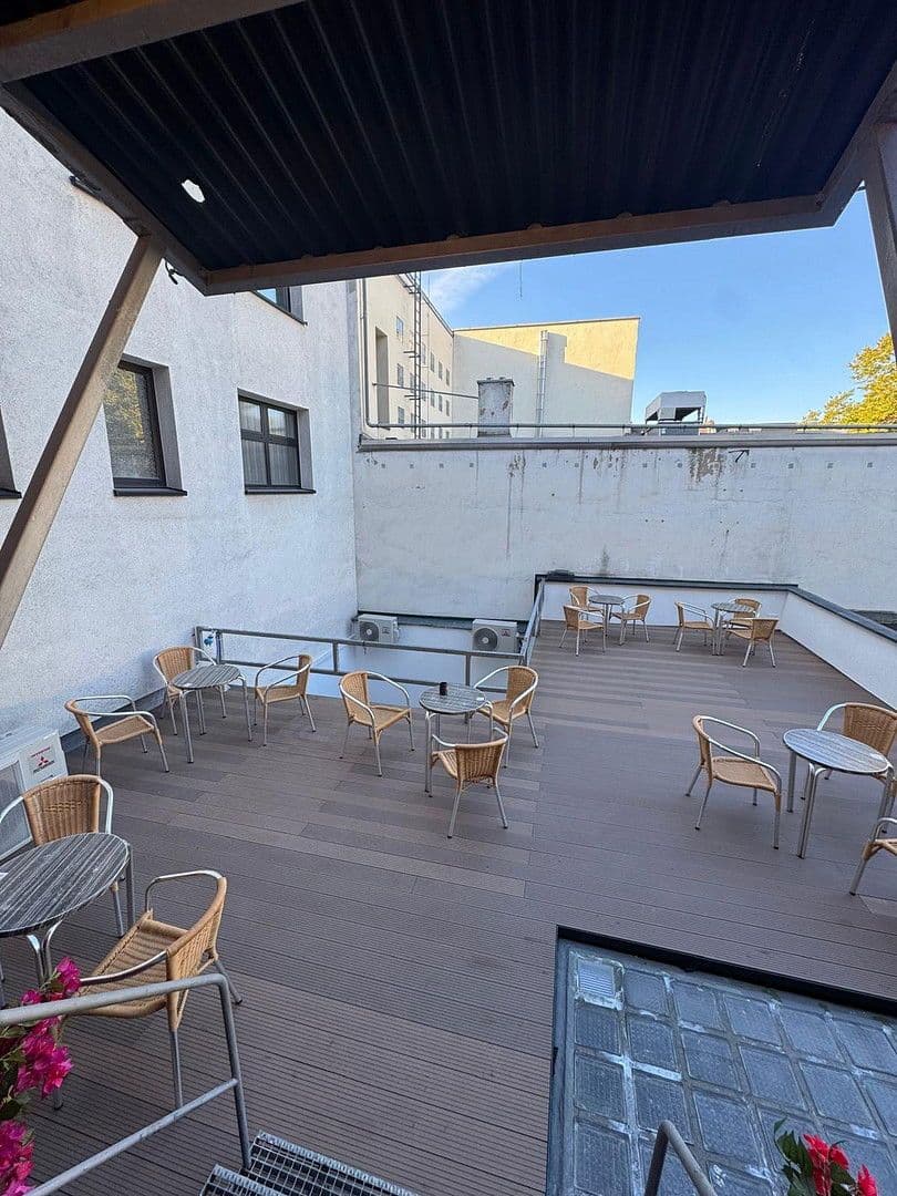 Pronájem bytu 2+1 36 m², Bonn, Severní Porýní-Vestfálsko Pronájem bytu 2+1 36 m², Bonn, Severní Porýní-Vestfálsko