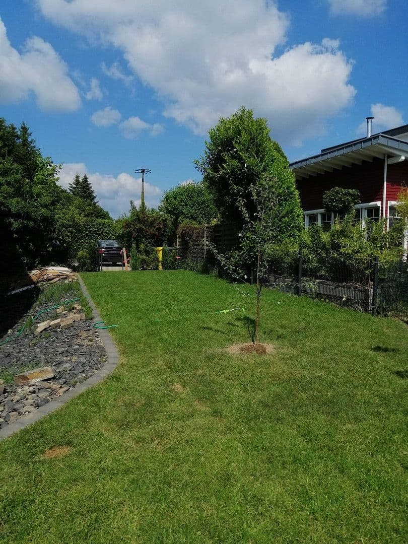 Prodej domu 138 m², pozemek 762 m², Nauort, Porýní-Falc Prodej domu 138 m², pozemek 762 m², Nauort, Porýní-Falc