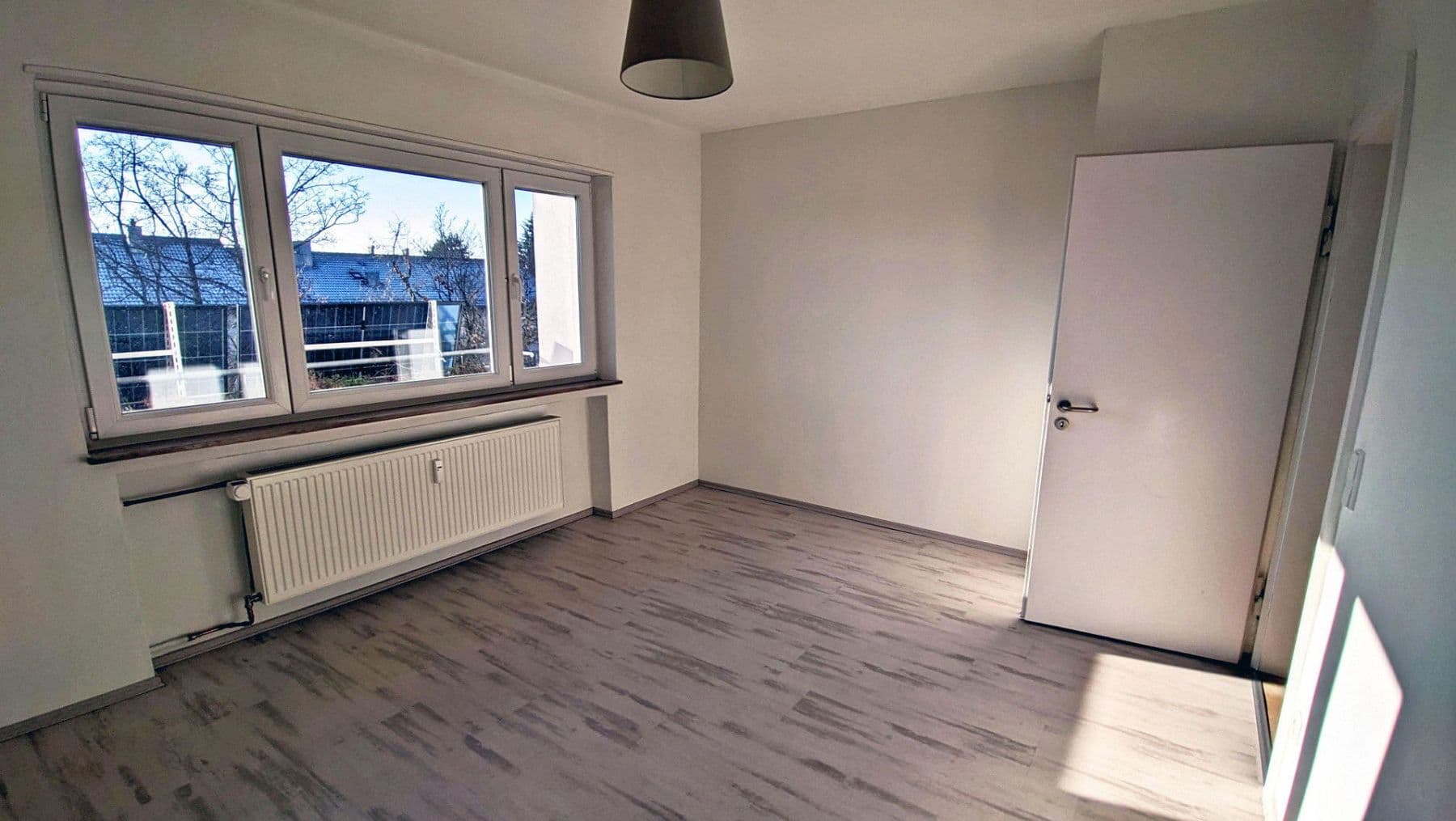 Prodej bytu 4+1 93 m², Kornwestheim, Bádensko-Württembersko Prodej bytu 4+1 93 m², Kornwestheim, Bádensko-Württembersko