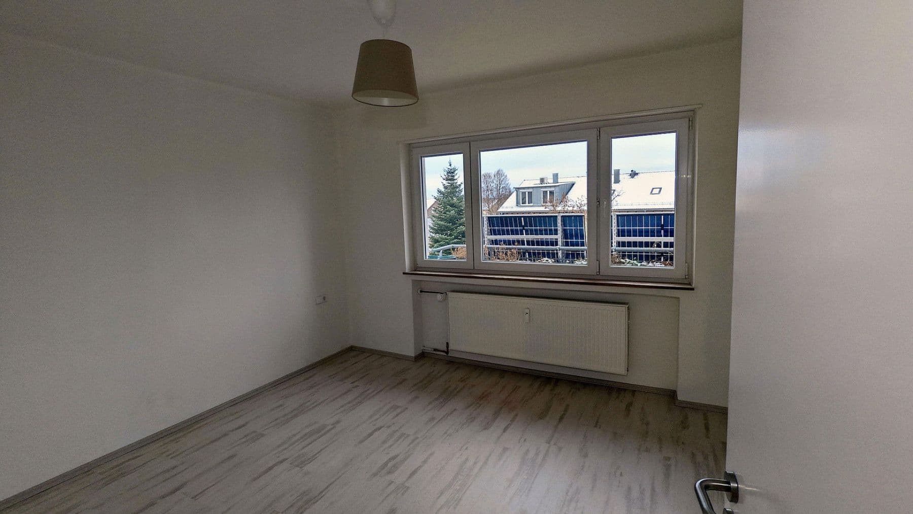 Prodej bytu 4+1 93 m², Kornwestheim, Bádensko-Württembersko Prodej bytu 4+1 93 m², Kornwestheim, Bádensko-Württembersko