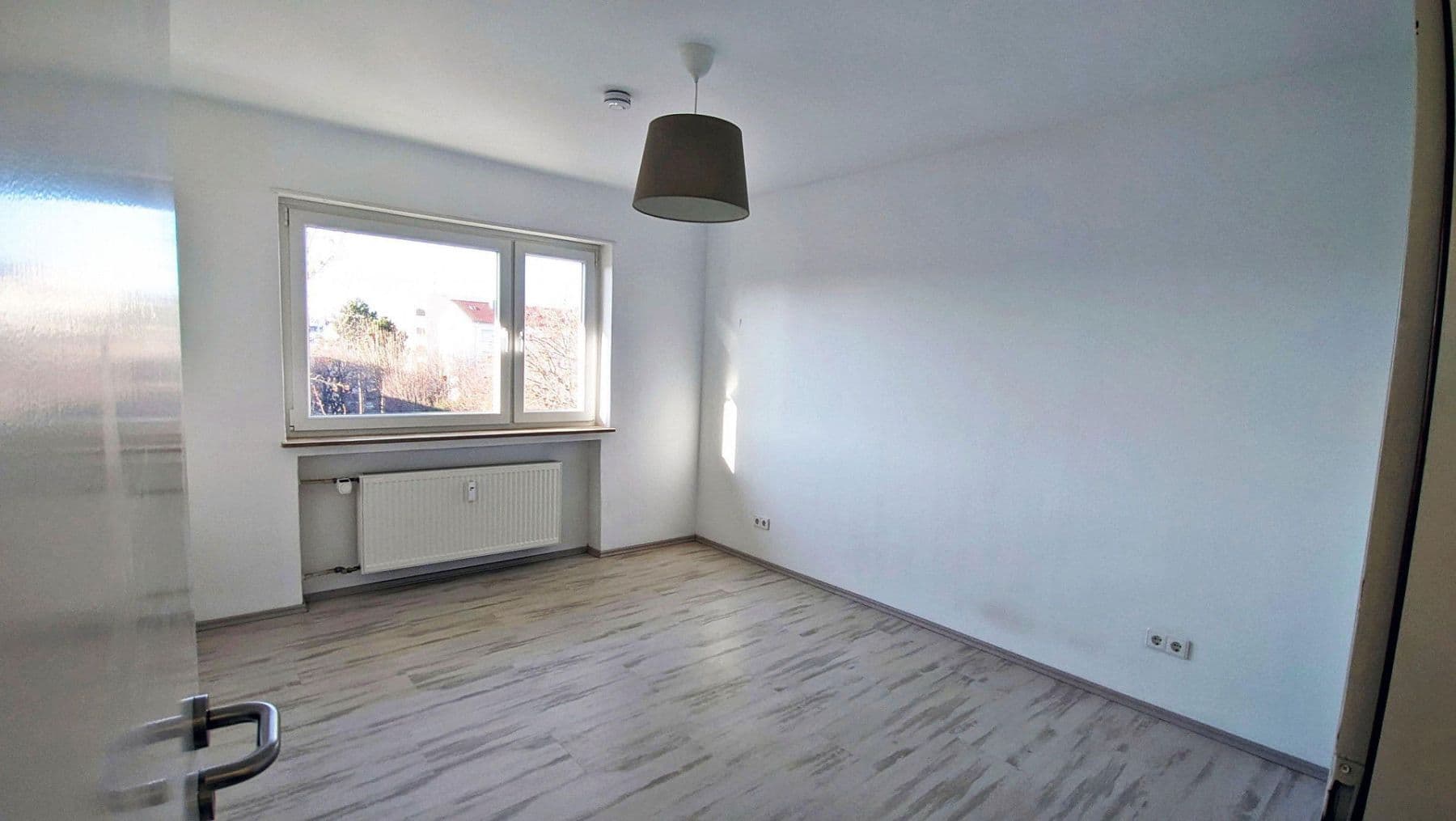Prodej bytu 4+1 93 m², Kornwestheim, Bádensko-Württembersko Prodej bytu 4+1 93 m², Kornwestheim, Bádensko-Württembersko