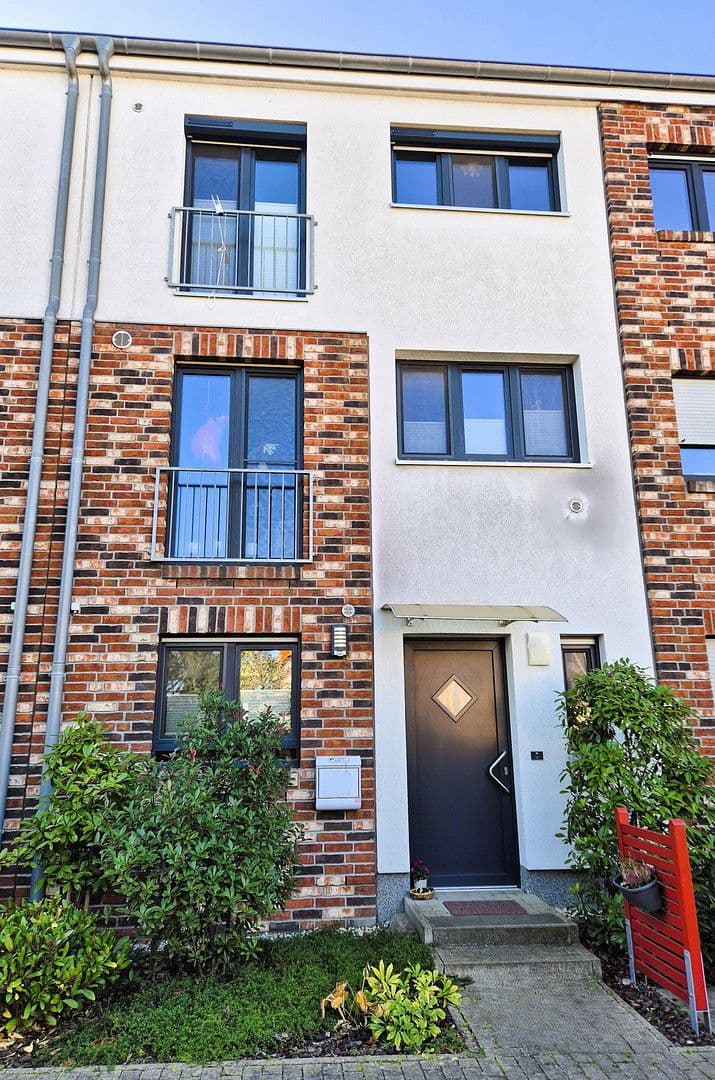 Prodej domu 153 m², pozemek 183 m², Berlin, Berlín Prodej domu 153 m², pozemek 183 m², Berlin, Berlín