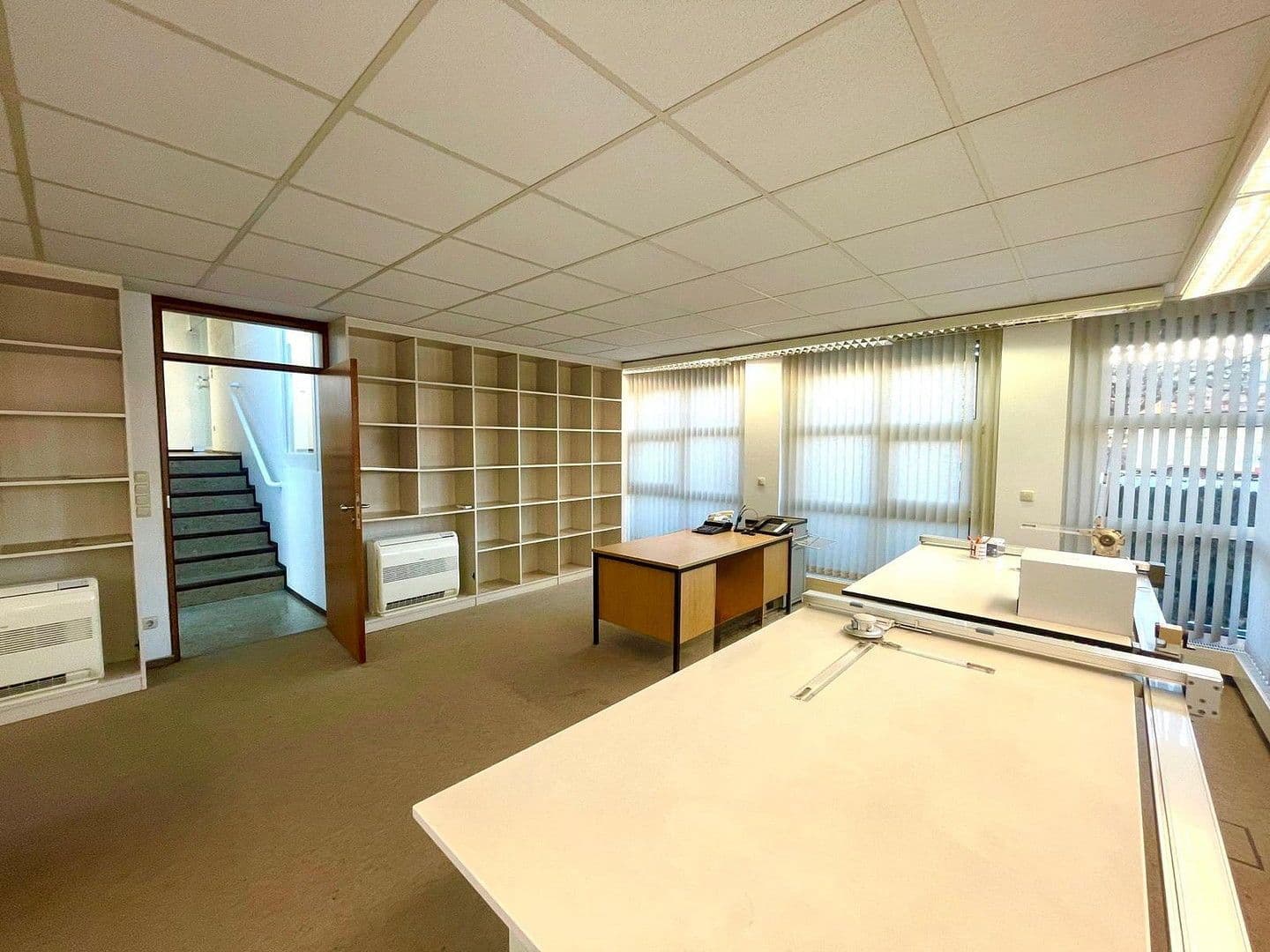 Pronájem kanceláře 155 m², Brettergartenstraße 57, Nürnberg, Bavorsko Pronájem kanceláře 155 m², Brettergartenstraße 57, Nürnberg, Bavorsko