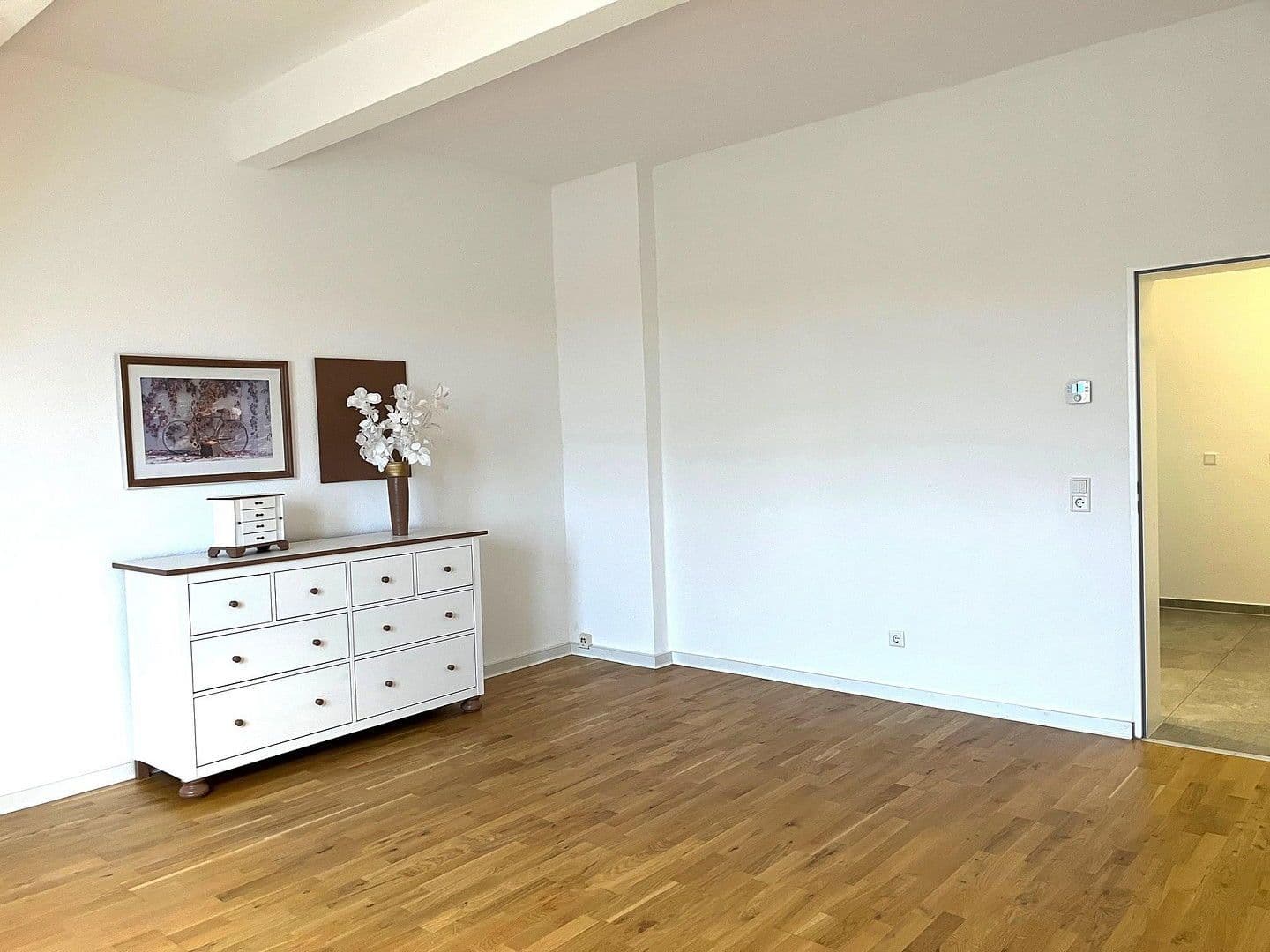 Pronájem bytu 2+1 49 m², Rathausufer 18, Düsseldorf, Severní Porýní-Vestfálsko Pronájem bytu 2+1 49 m², Rathausufer 18, Düsseldorf, Severní Porýní-Vestfálsko