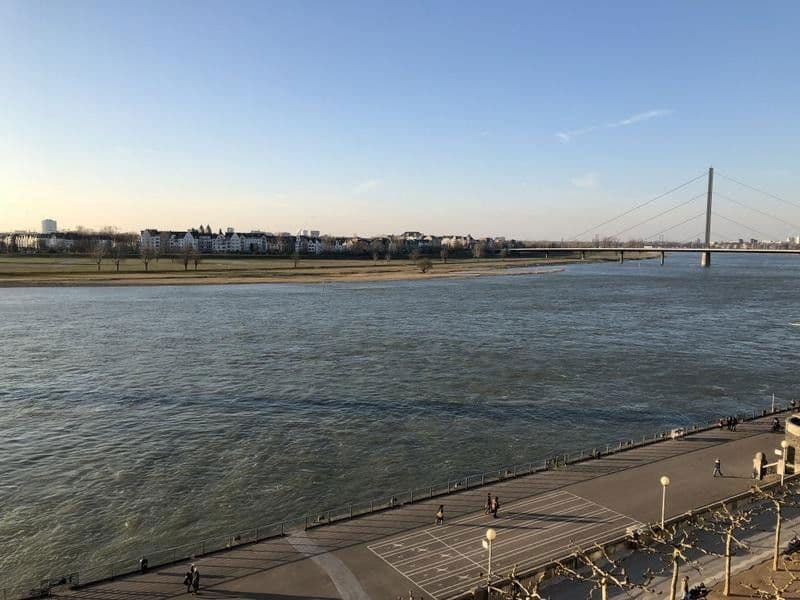 Pronájem bytu 2+1 49 m², Rathausufer 18, Düsseldorf, Severní Porýní-Vestfálsko Pronájem bytu 2+1 49 m², Rathausufer 18, Düsseldorf, Severní Porýní-Vestfálsko