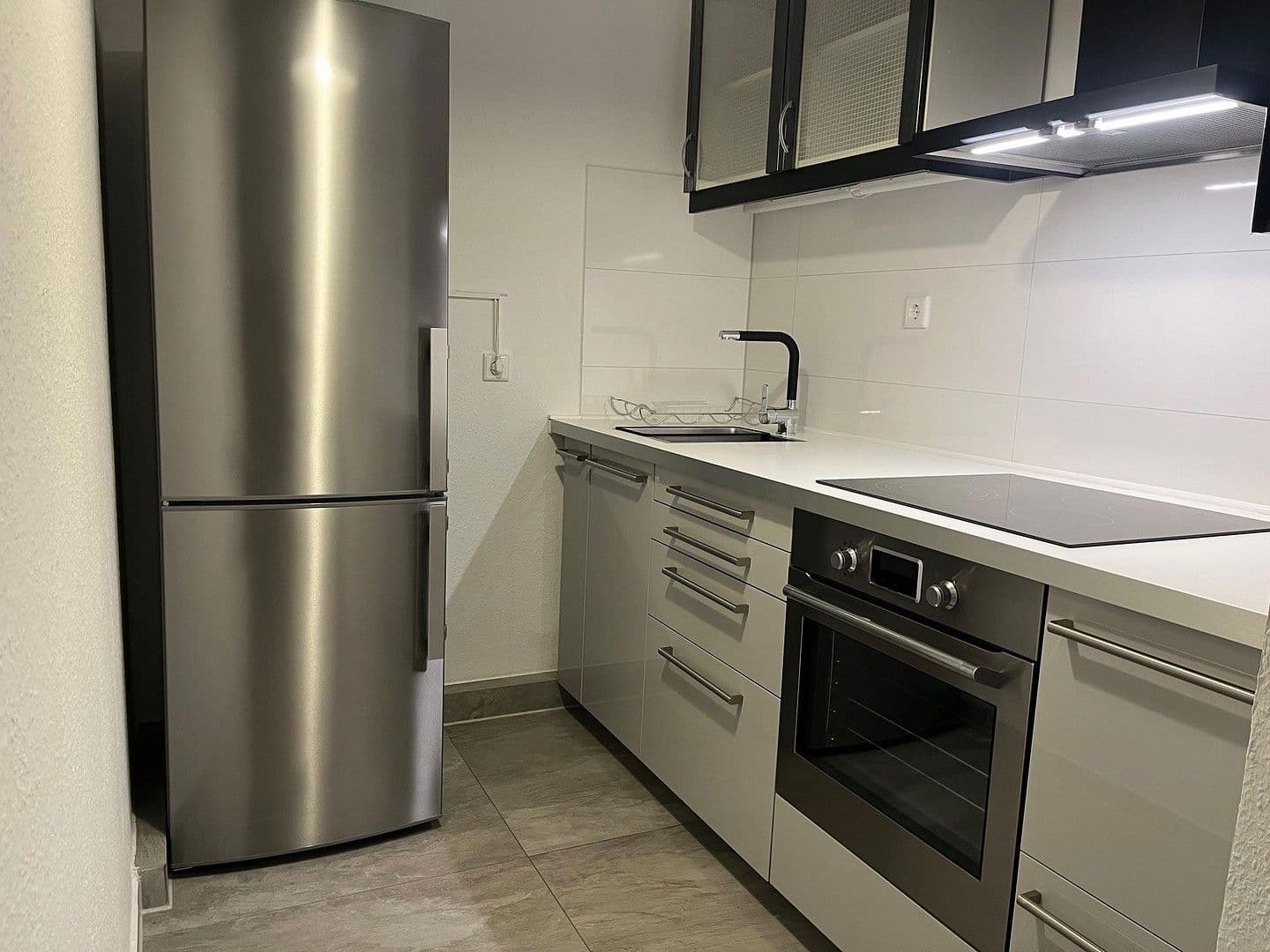 Pronájem bytu 2+1 49 m², Rathausufer 18, Düsseldorf, Severní Porýní-Vestfálsko Pronájem bytu 2+1 49 m², Rathausufer 18, Düsseldorf, Severní Porýní-Vestfálsko