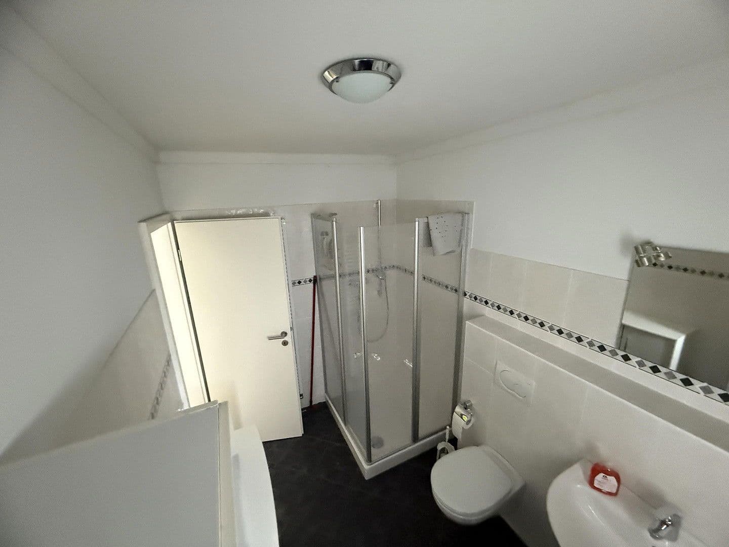 Prodej domu 110 m², pozemek 395 m², Mettmann, Severní Porýní-Vestfálsko Prodej domu 110 m², pozemek 395 m², Mettmann, Severní Porýní-Vestfálsko