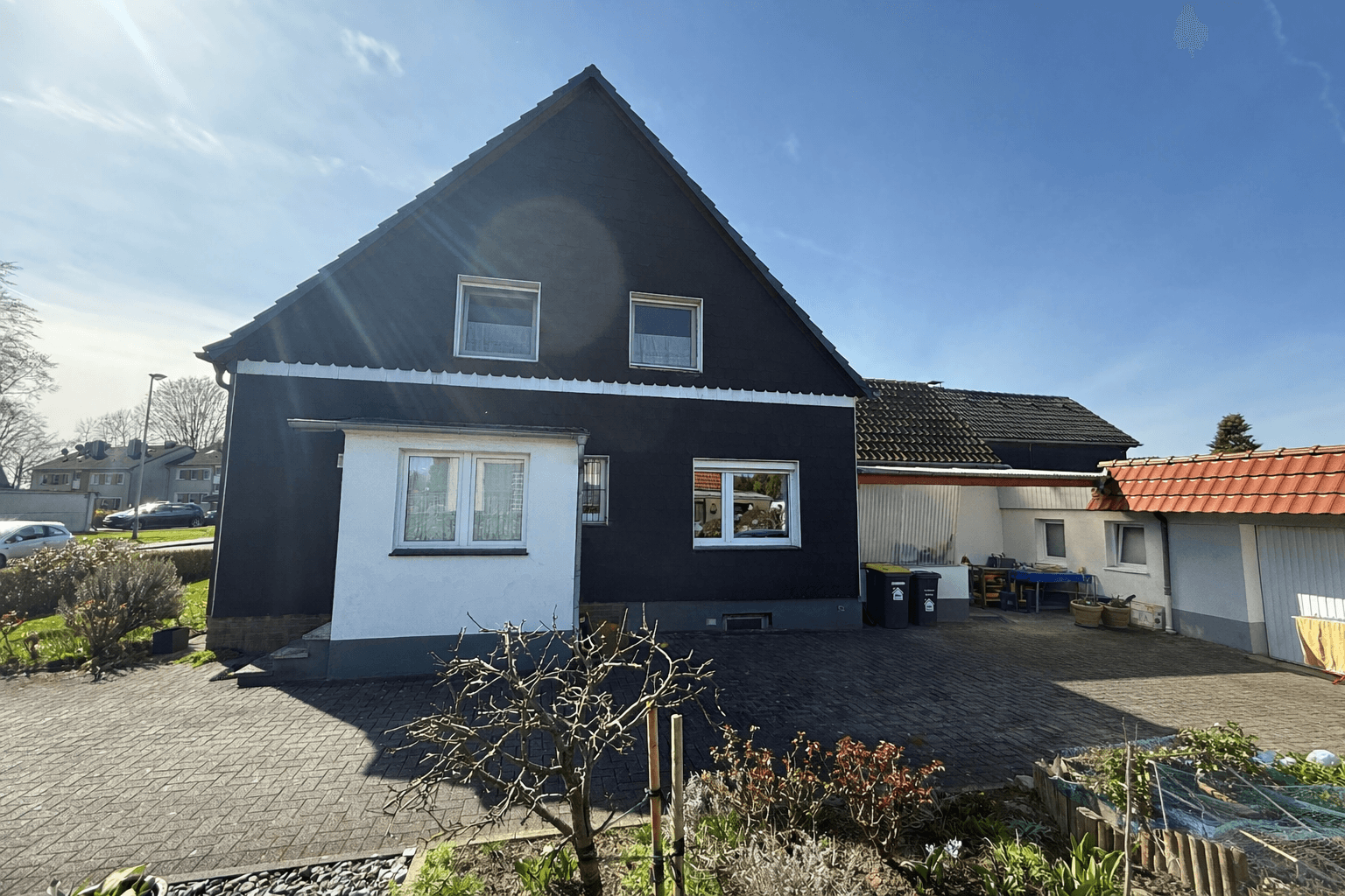 Prodej domu 110 m², pozemek 395 m², Mettmann, Severní Porýní-Vestfálsko Prodej domu 110 m², pozemek 395 m², Mettmann, Severní Porýní-Vestfálsko