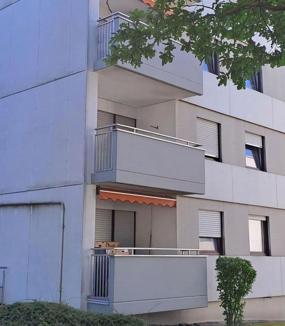 Pronájem bytu 2+1 75 m², Albrecht-Dürer-Straße 181, Höchberg, Bavorsko Pronájem bytu 2+1 75 m², Albrecht-Dürer-Straße 181, Höchberg, Bavorsko