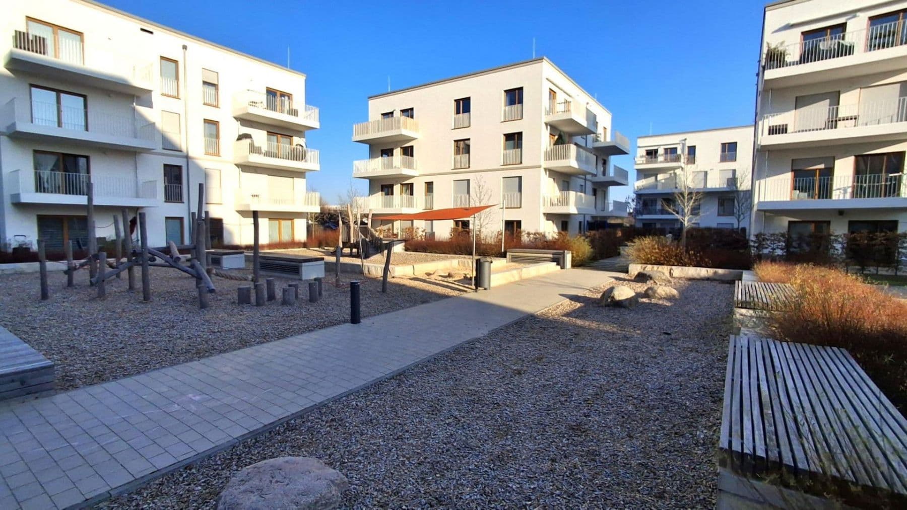 Pronájem bytu 2+1 67 m², Ludwig-Landmann-Straße 381, Frankfurt am Main, Hessen Pronájem bytu 2+1 67 m², Ludwig-Landmann-Straße 381, Frankfurt am Main, Hessen