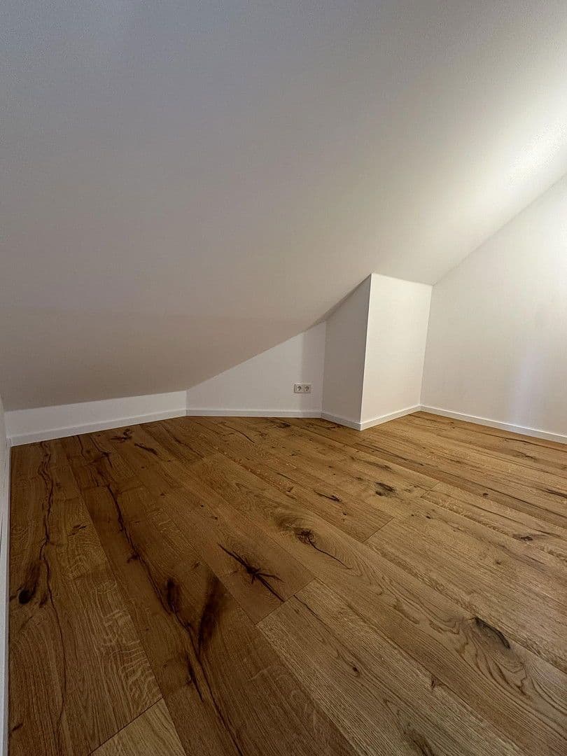 Prodej bytu 3+1 106 m², Buchenstraße 39, Düsseldorf, Severní Porýní-Vestfálsko Prodej bytu 3+1 106 m², Buchenstraße 39, Düsseldorf, Severní Porýní-Vestfálsko