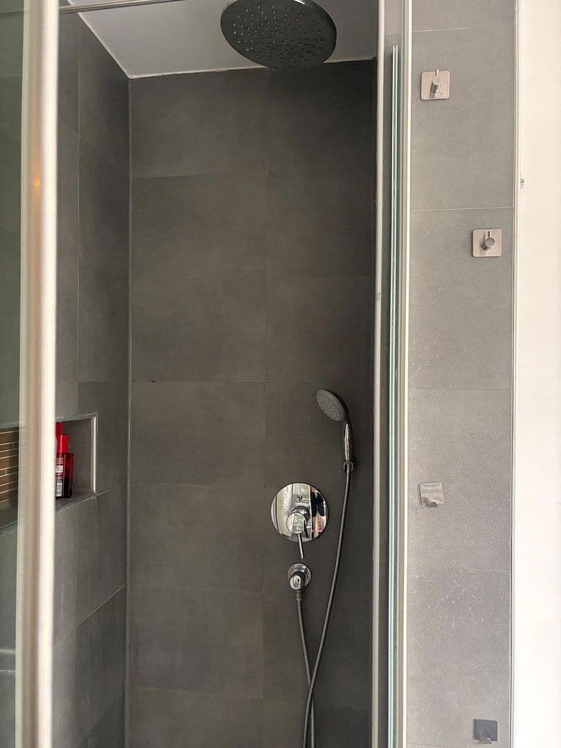 Pronájem bytu 3+1 75 m², München, Bavorsko Pronájem bytu 3+1 75 m², München, Bavorsko