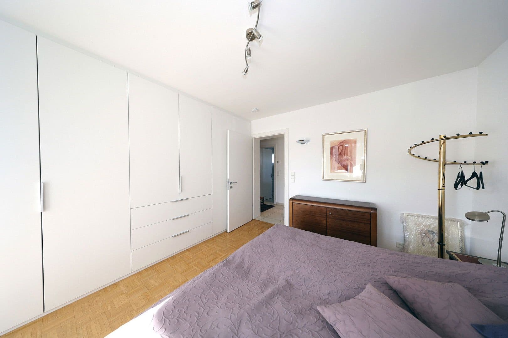 Pronájem bytu 4+kk 110 m², Leinfelden-Echterdingen, Bádensko-Württembersko Pronájem bytu 4+kk 110 m², Leinfelden-Echterdingen, Bádensko-Württembersko