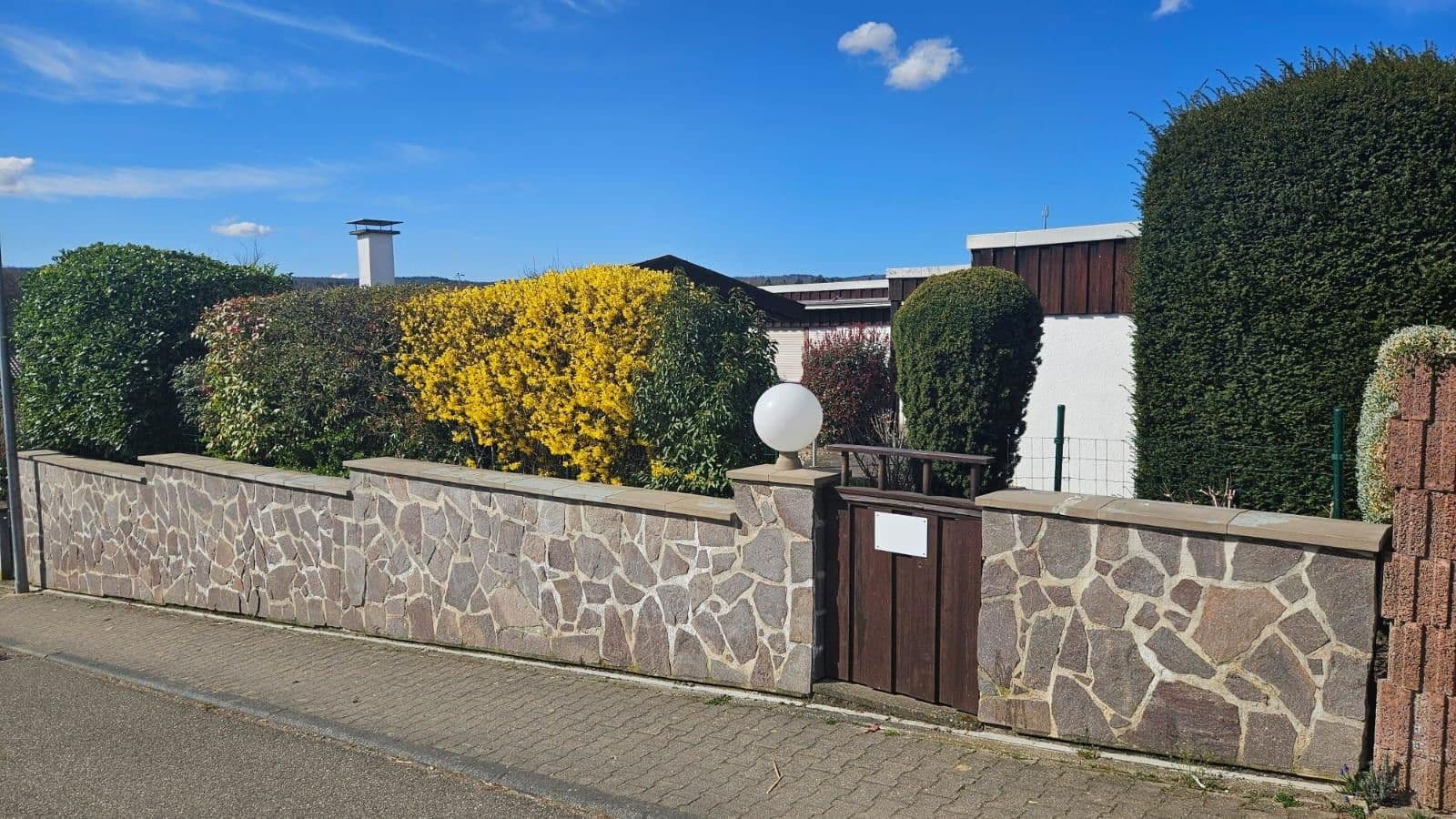 Prodej domu 197 m², pozemek 391 m², Bammental, Bádensko-Württembersko Prodej domu 197 m², pozemek 391 m², Bammental, Bádensko-Württembersko