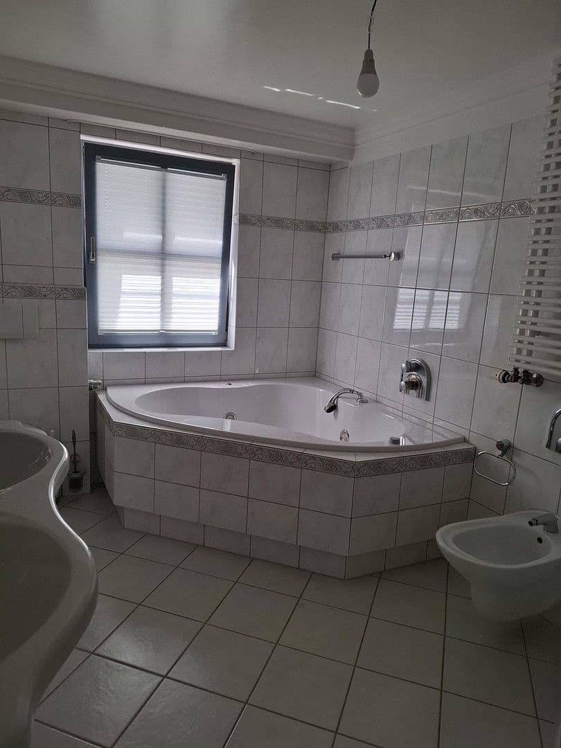 Pronájem bytu 2+1 75 m², Wimsheim, Bádensko-Württembersko Pronájem bytu 2+1 75 m², Wimsheim, Bádensko-Württembersko