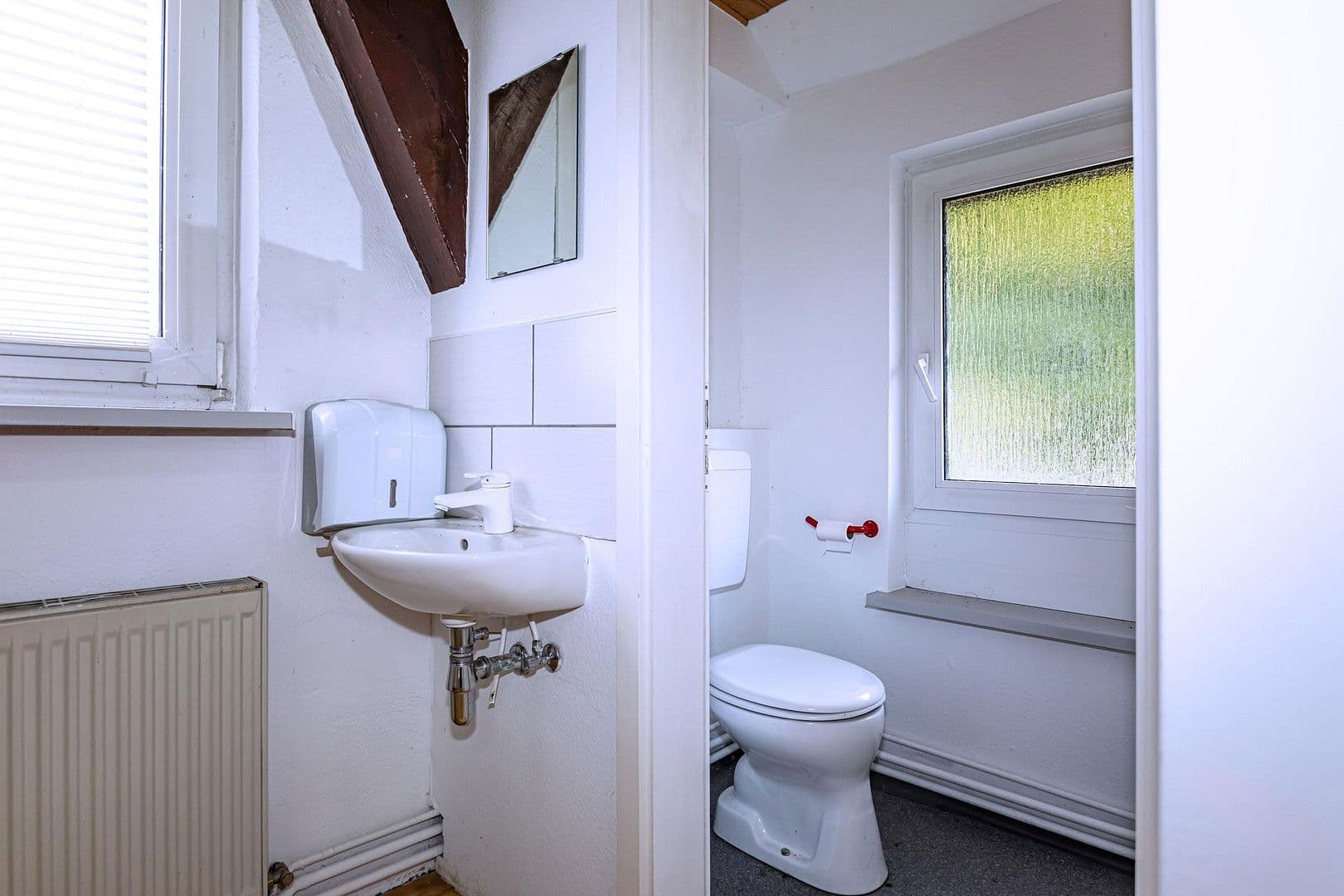 Pronájem kanceláře 122 m², Schiltachstraße 44, Schramberg, Bádensko-Württembersko Pronájem kanceláře 122 m², Schiltachstraße 44, Schramberg, Bádensko-Württembersko