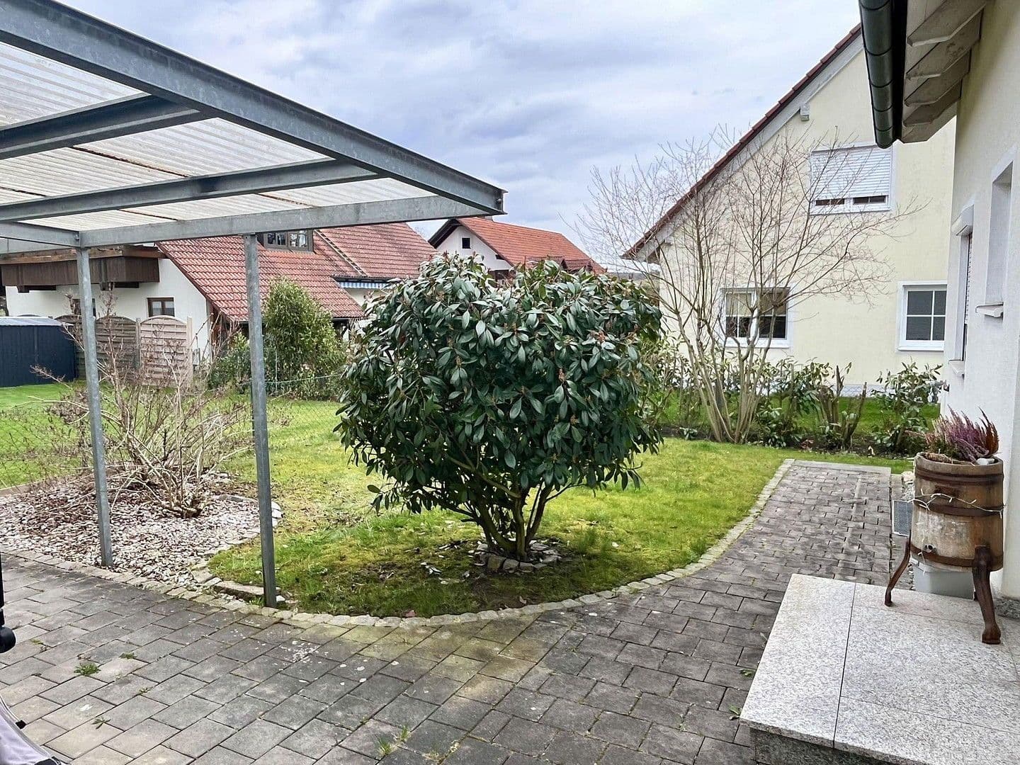 Prodej domu 135 m², pozemek 350 m², Avisgrund 20A, Hettenshausen, Bavorsko Prodej domu 135 m², pozemek 350 m², Avisgrund 20A, Hettenshausen, Bavorsko