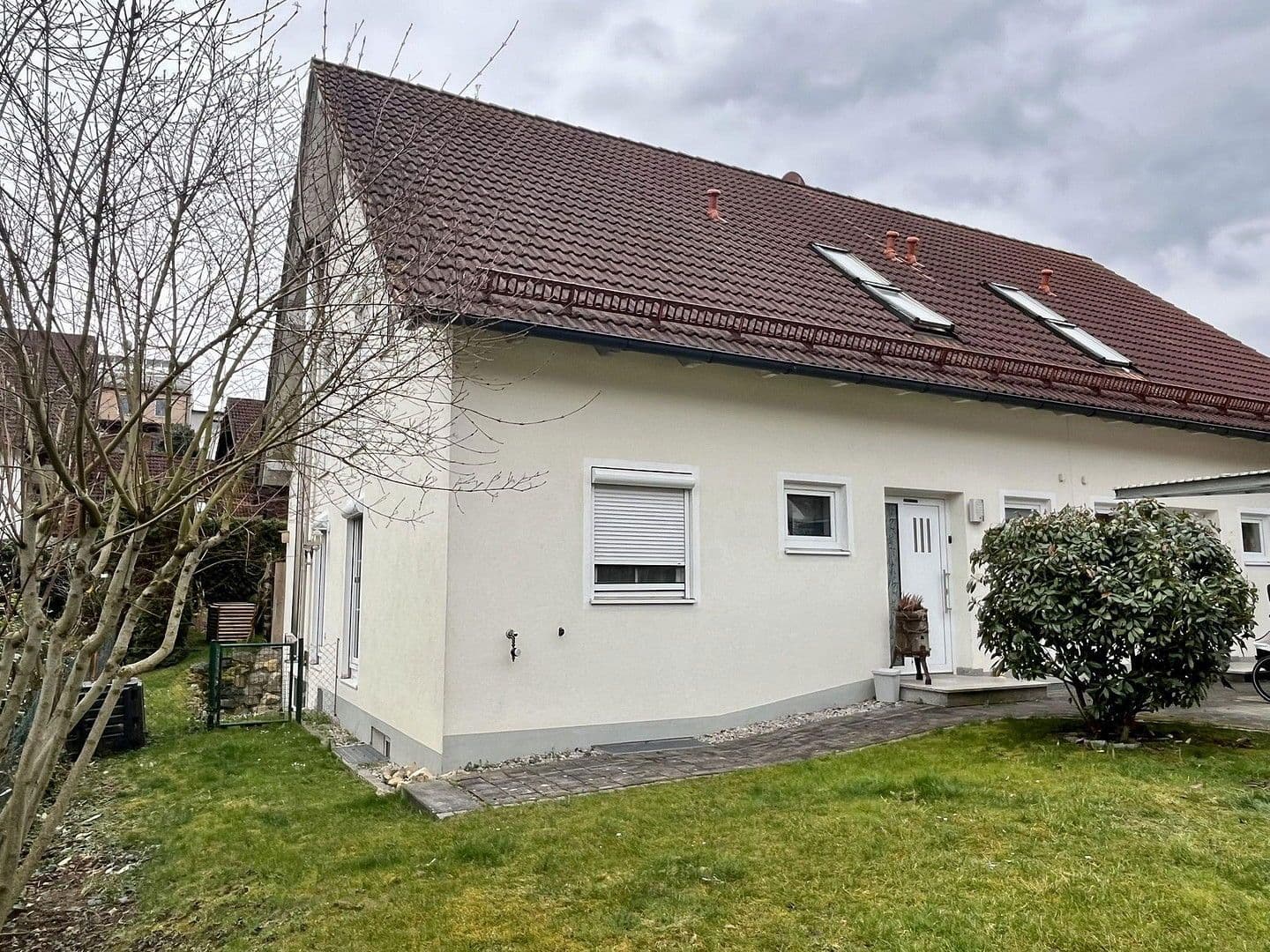 Prodej domu 135 m², pozemek 350 m², Avisgrund 20A, Hettenshausen, Bavorsko Prodej domu 135 m², pozemek 350 m², Avisgrund 20A, Hettenshausen, Bavorsko