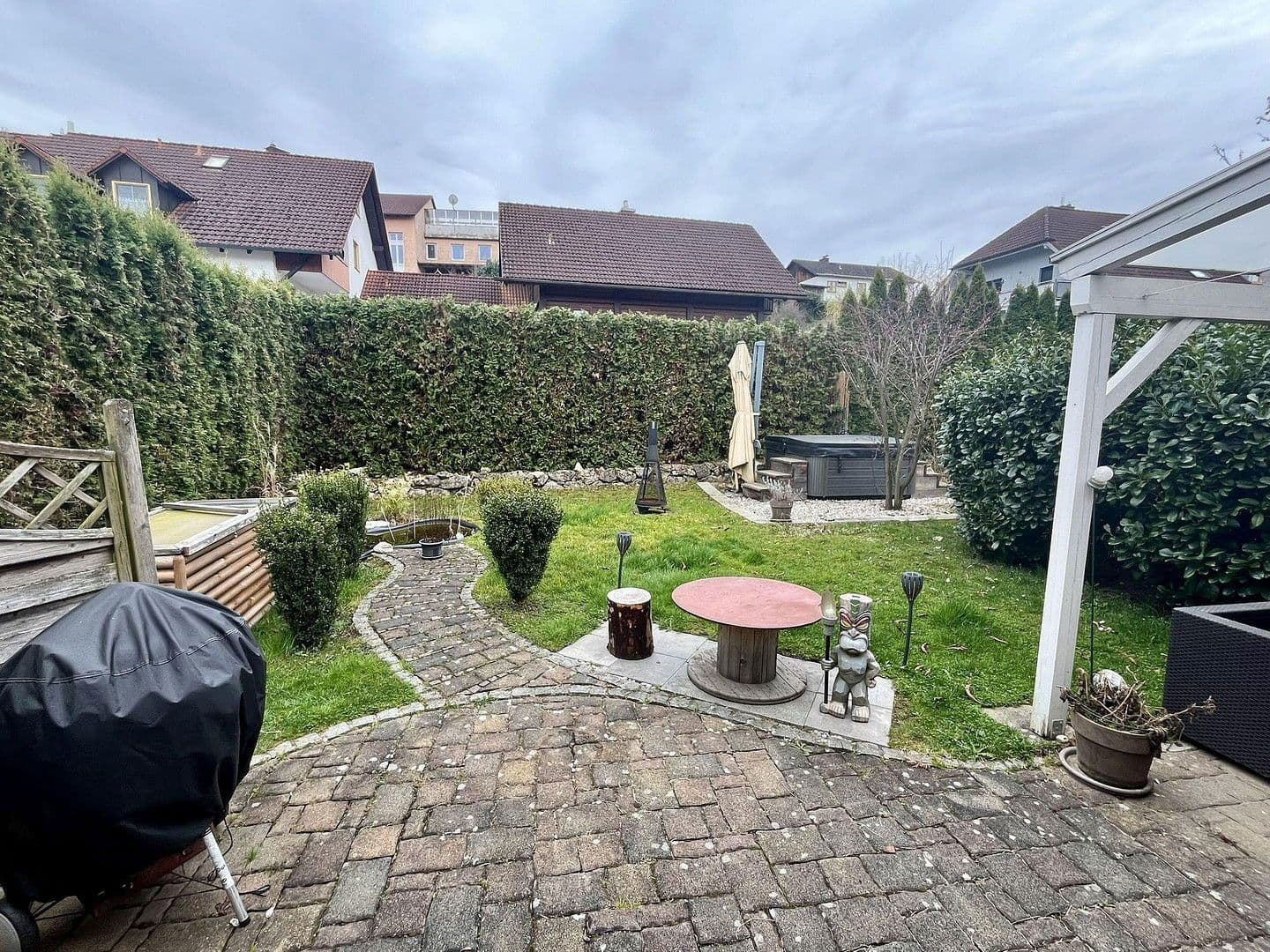 Prodej domu 135 m², pozemek 350 m², Avisgrund 20A, Hettenshausen, Bavorsko Prodej domu 135 m², pozemek 350 m², Avisgrund 20A, Hettenshausen, Bavorsko