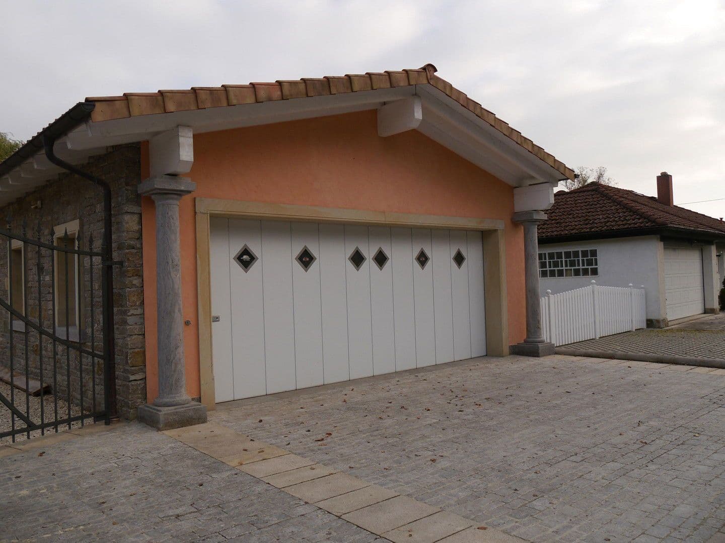 Prodej domu 229 m², pozemek 2.360 m², Kirchheim, Bavorsko Prodej domu 229 m², pozemek 2.360 m², Kirchheim, Bavorsko