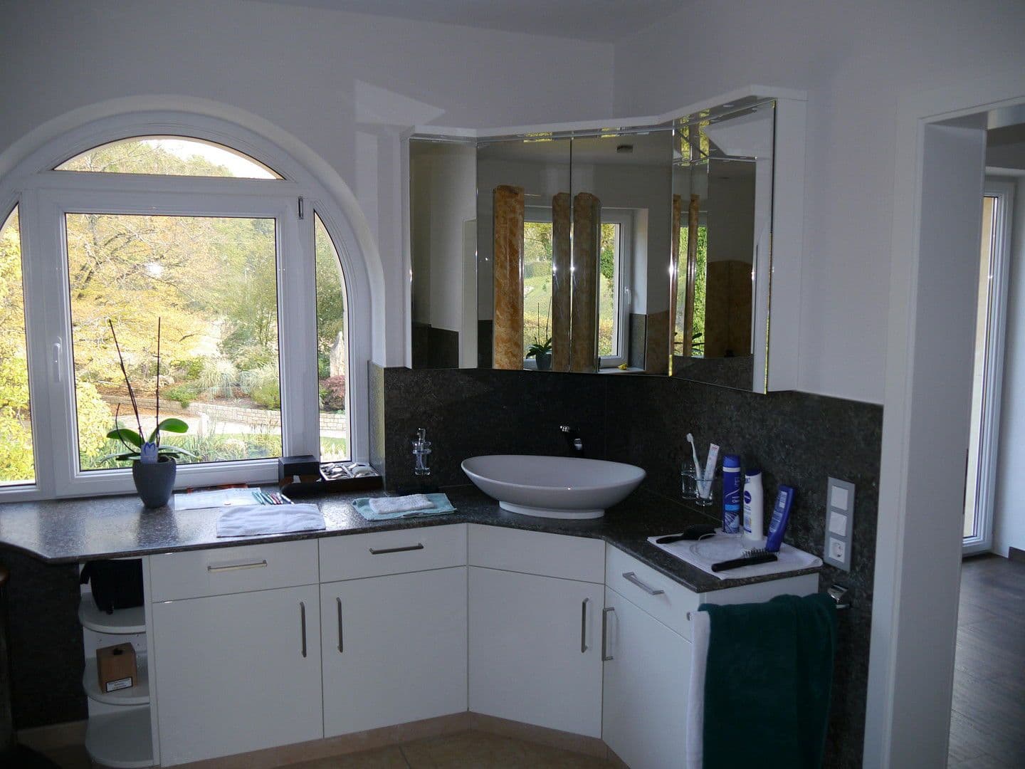 Prodej domu 229 m², pozemek 2.360 m², Kirchheim, Bavorsko Prodej domu 229 m², pozemek 2.360 m², Kirchheim, Bavorsko