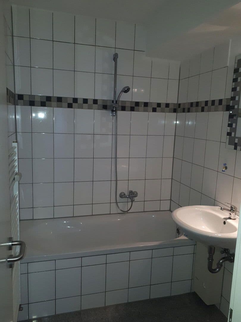 Prodej domu 790 m², pozemek 796 m², Sandstraße 8, Ratingen, Severní Porýní-Vestfálsko Prodej domu 790 m², pozemek 796 m², Sandstraße 8, Ratingen, Severní Porýní-Vestfálsko