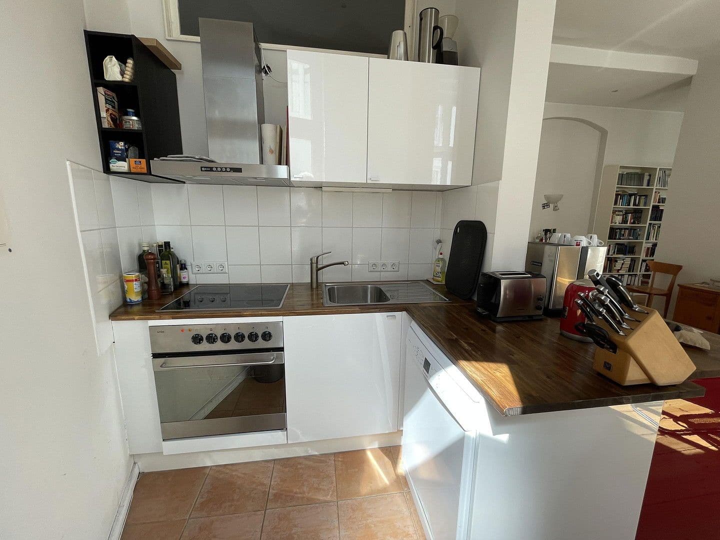 Prodej bytu 2+1 75 m², Keithstraße 16, Berlin, Berlín Prodej bytu 2+1 75 m², Keithstraße 16, Berlin, Berlín