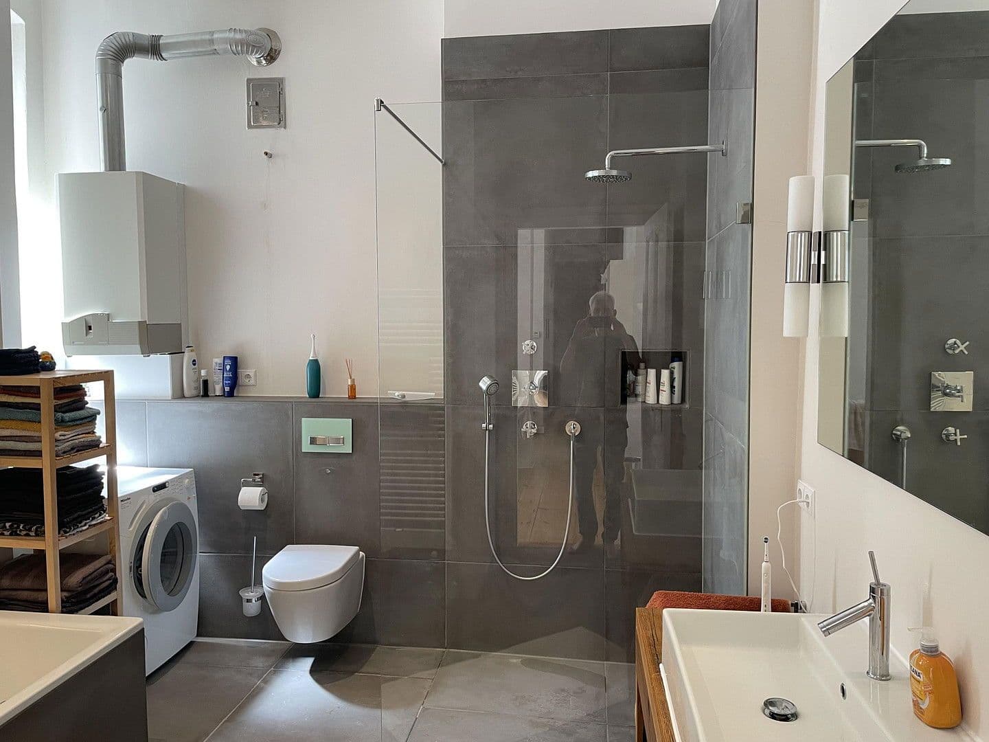 Prodej bytu 2+1 75 m², Keithstraße 16, Berlin, Berlín Prodej bytu 2+1 75 m², Keithstraße 16, Berlin, Berlín