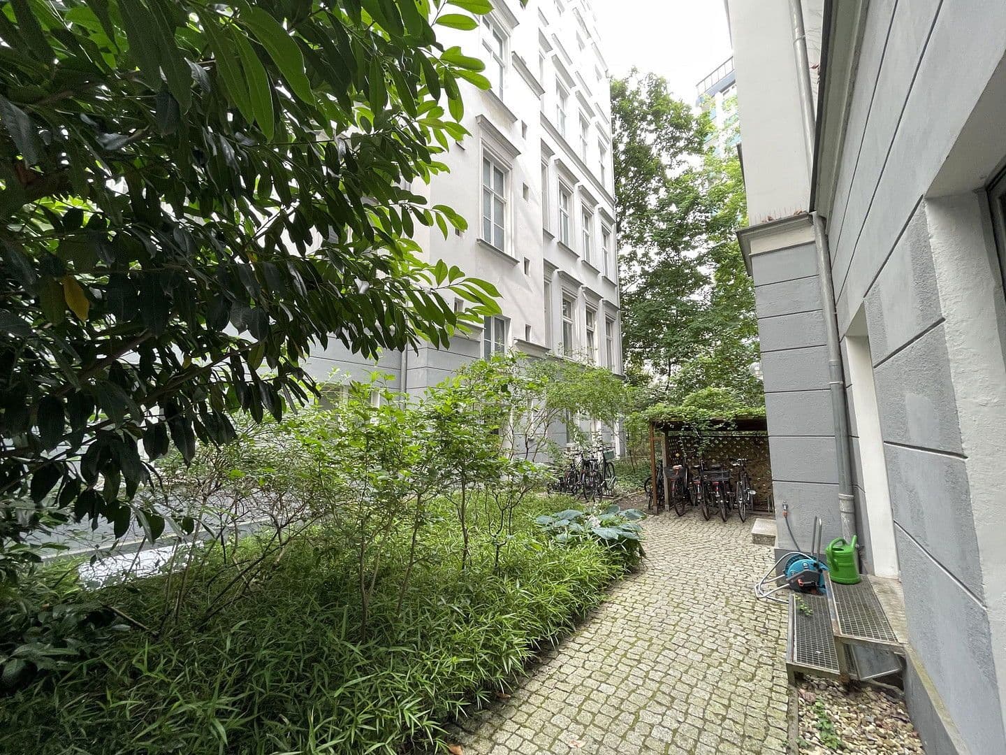 Prodej bytu 2+1 75 m², Keithstraße 16, Berlin, Berlín Prodej bytu 2+1 75 m², Keithstraße 16, Berlin, Berlín