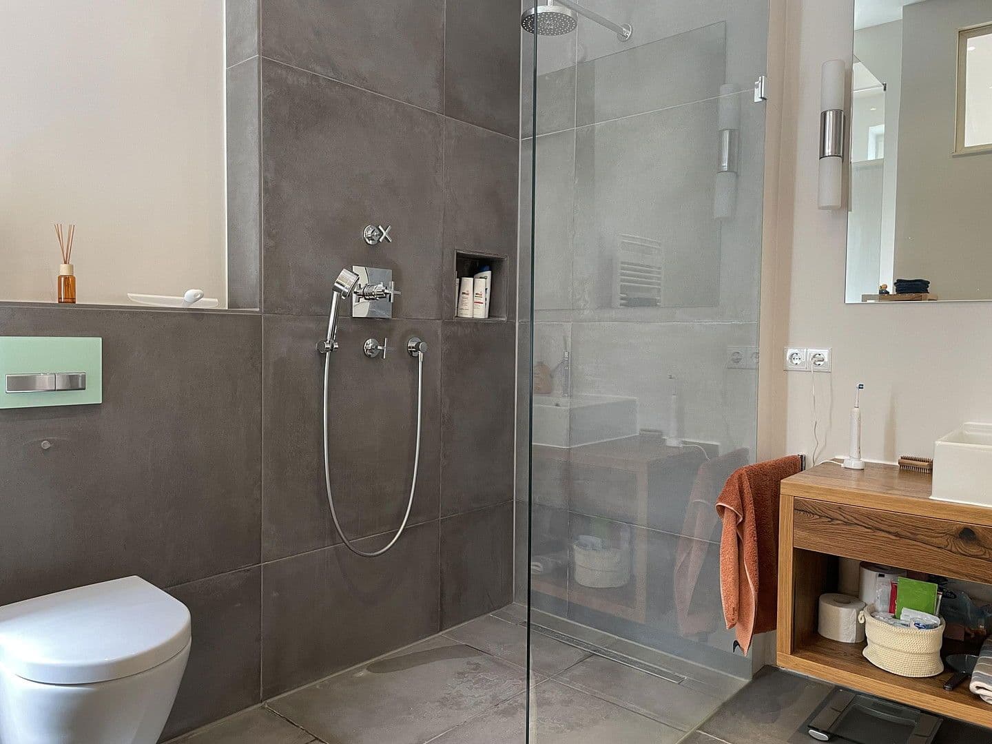 Prodej bytu 2+1 75 m², Keithstraße 16, Berlin, Berlín Prodej bytu 2+1 75 m², Keithstraße 16, Berlin, Berlín